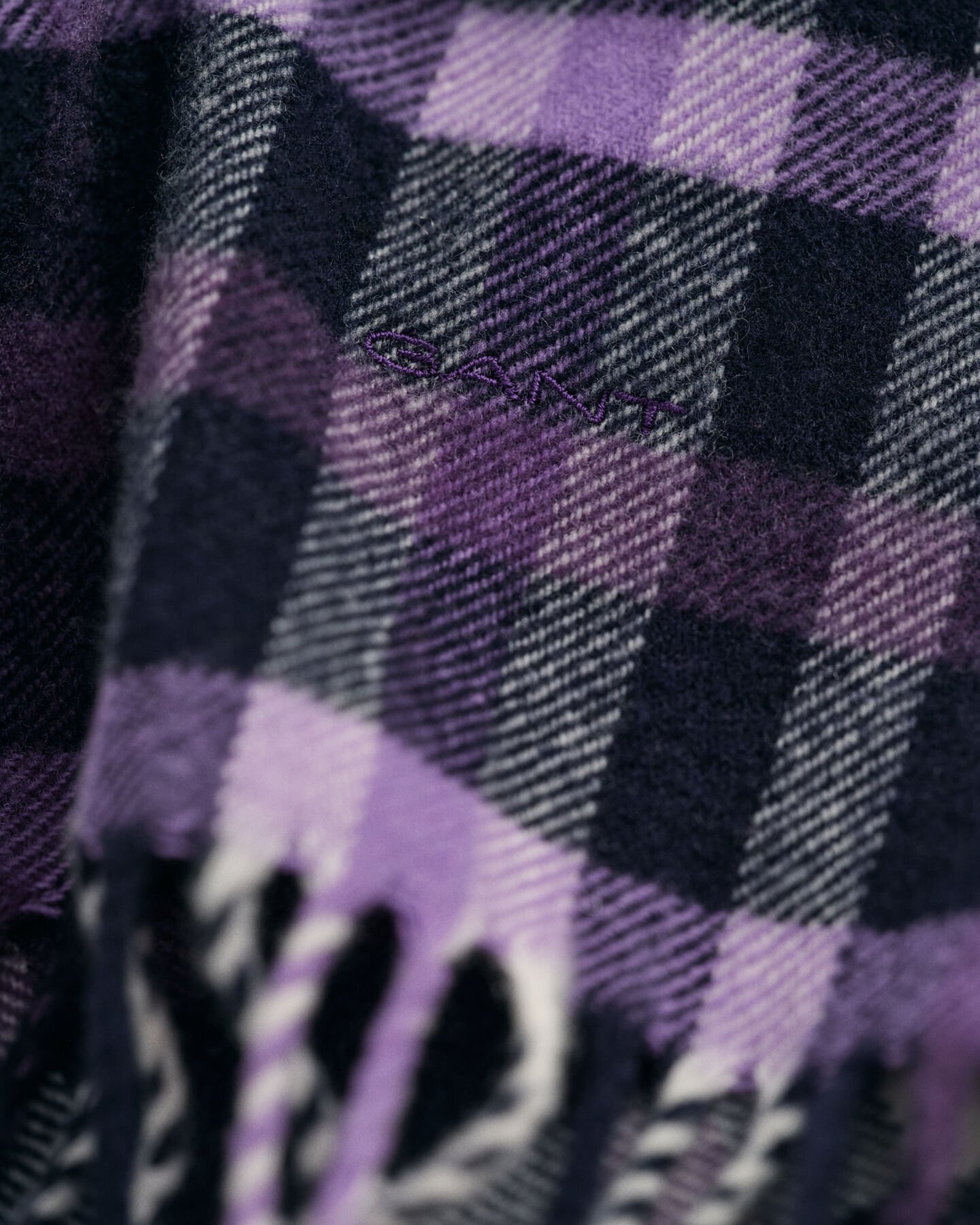 Cachecol com padrão de xadrez