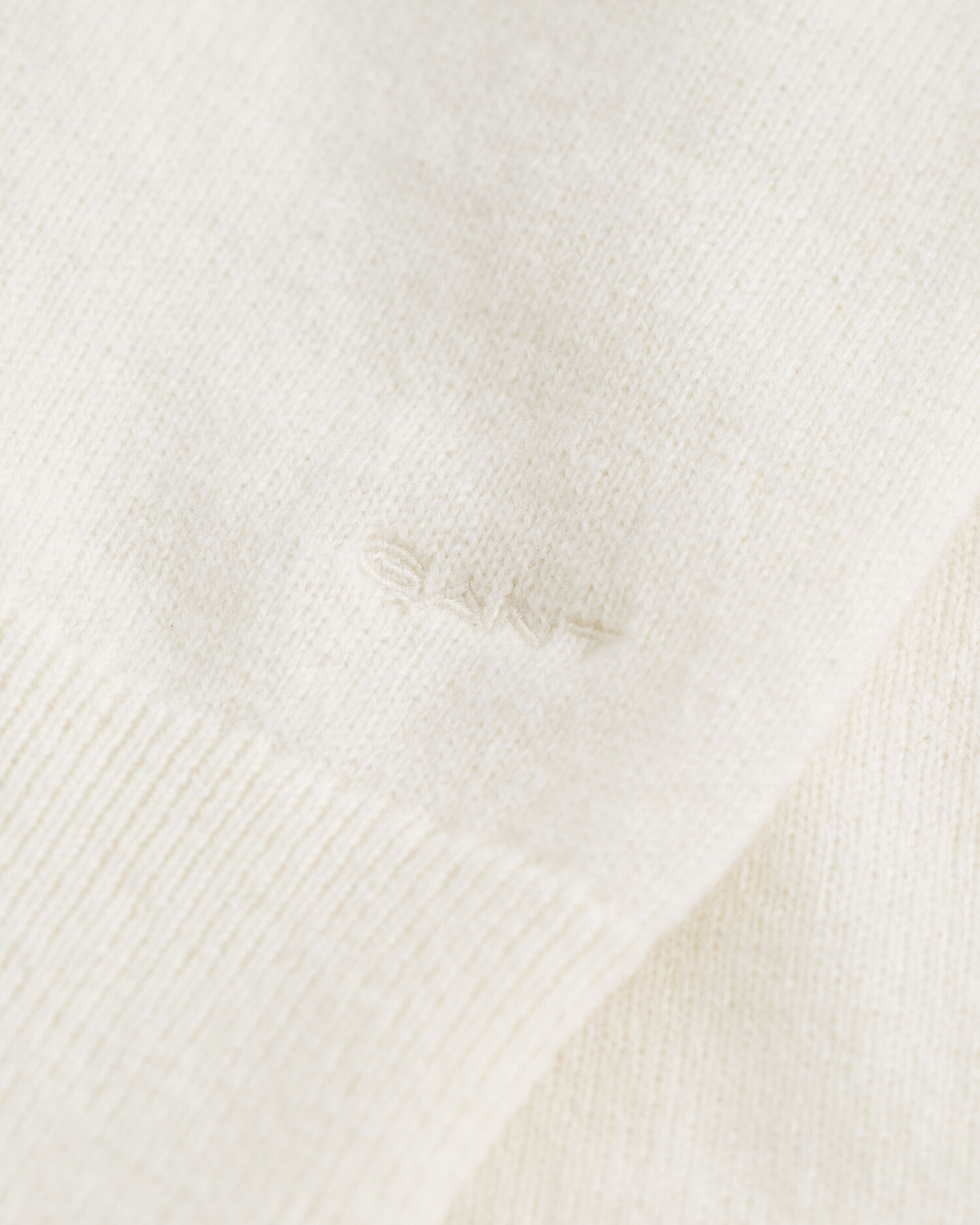 Casaco de malha em lã extrafina