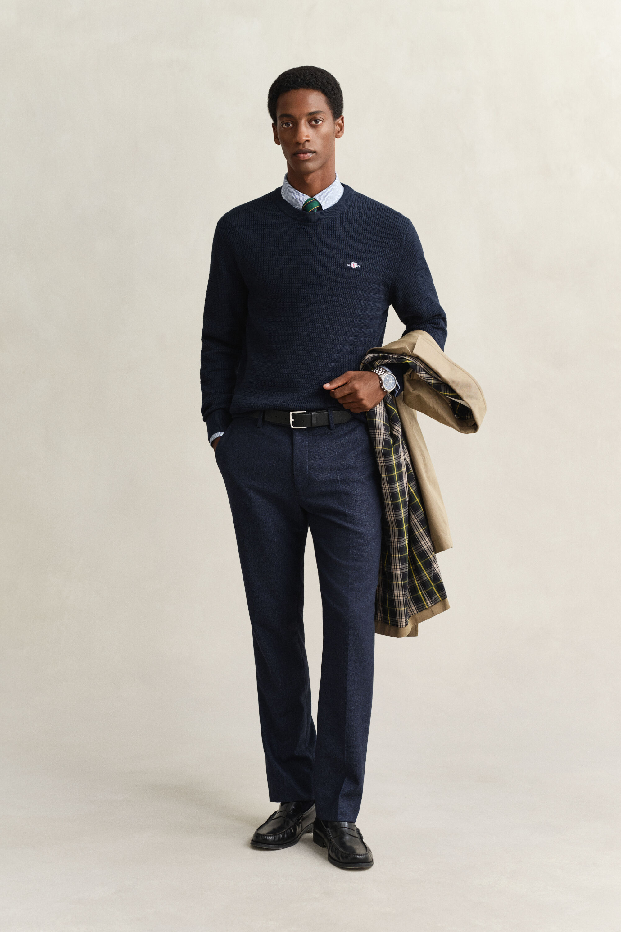 Camisola em mini malha entrançada com decote redondo