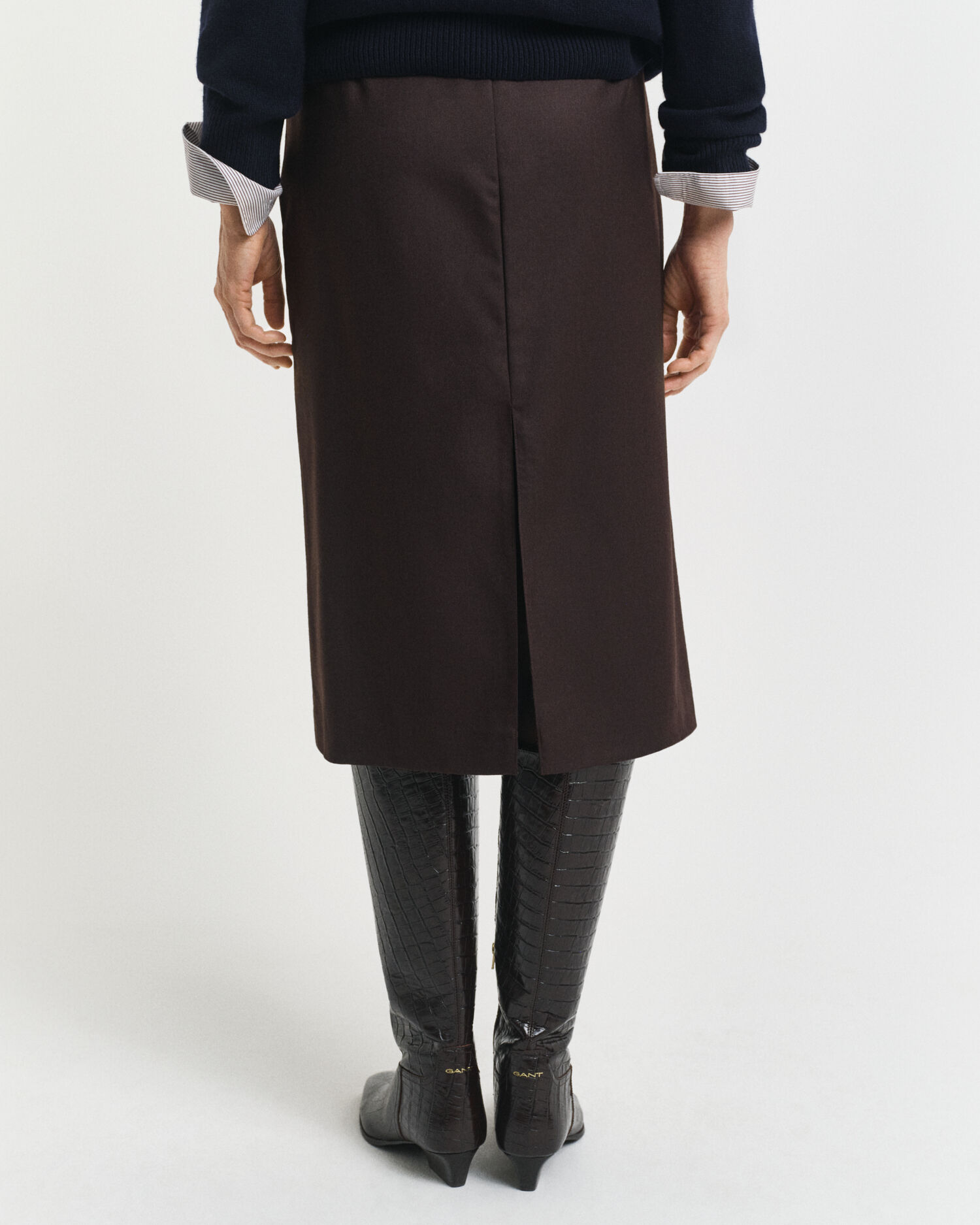 Saia lápis em mistura de lã com comprimento médio