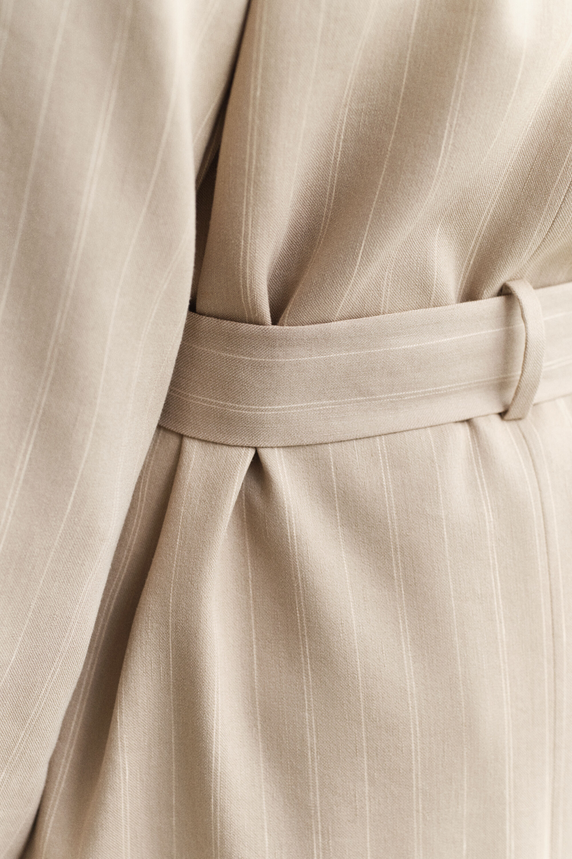 Sobretudo em mistura de linho às riscas