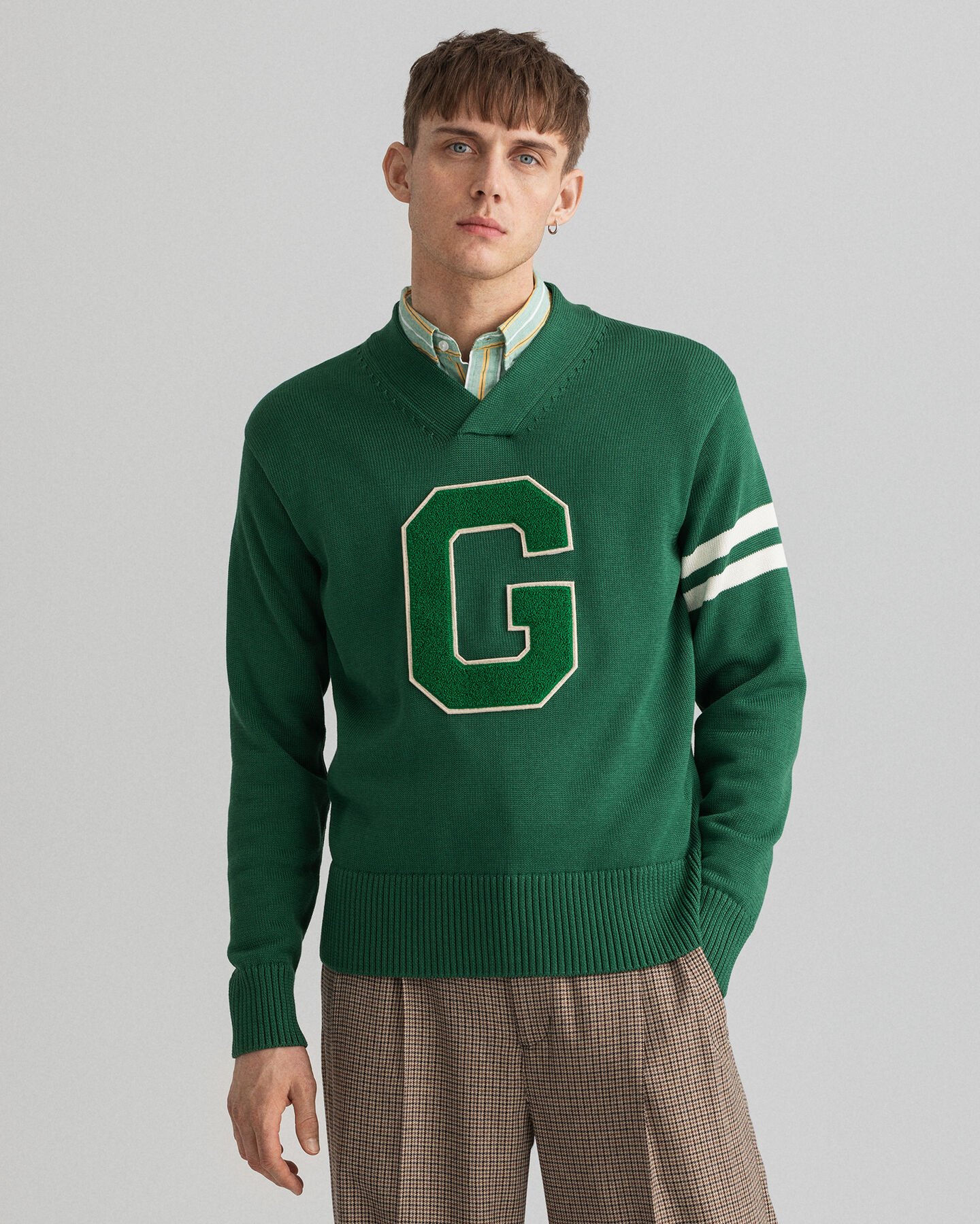 Sweatshirt com decote em V Collegiate