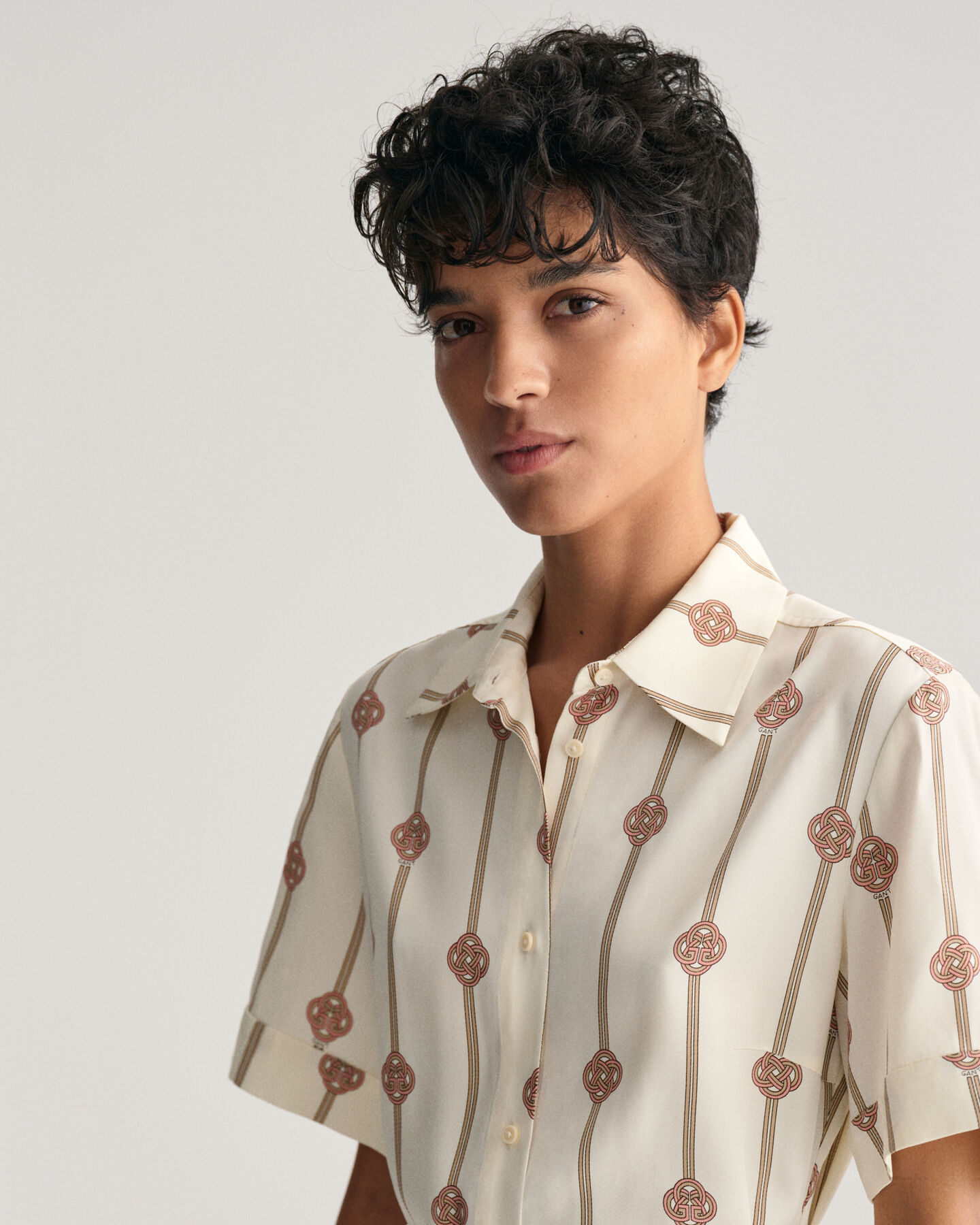 Vestido-camisa de manga curta estampado