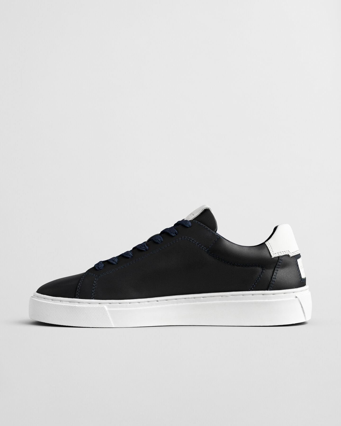 Ténis em pele Mc Julien