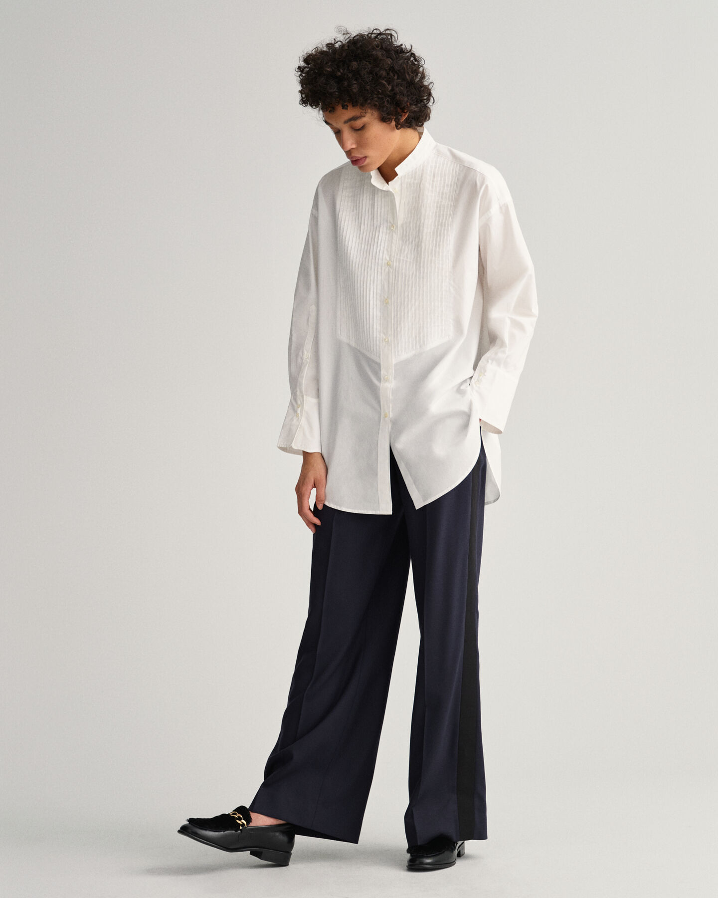 Camisa com pregas costuradas oversized