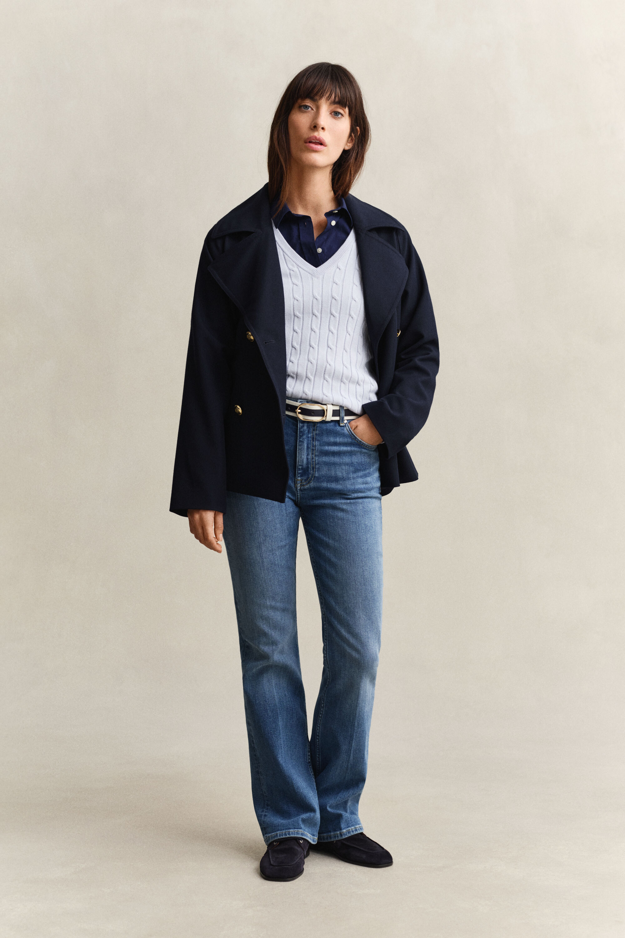 Pullover com decote em V em malha entrançada