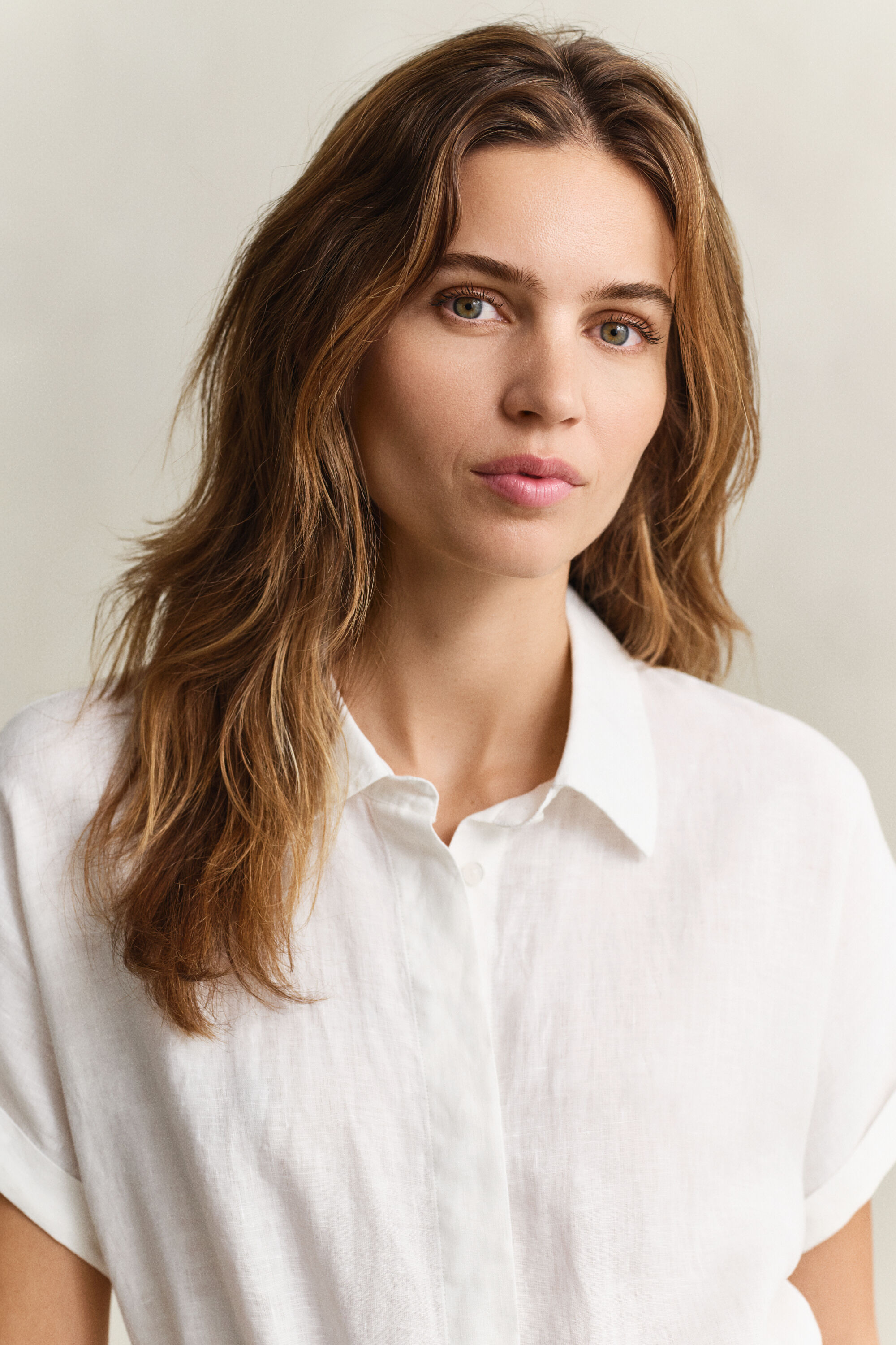 Vestido-camisa de manga curta em linho