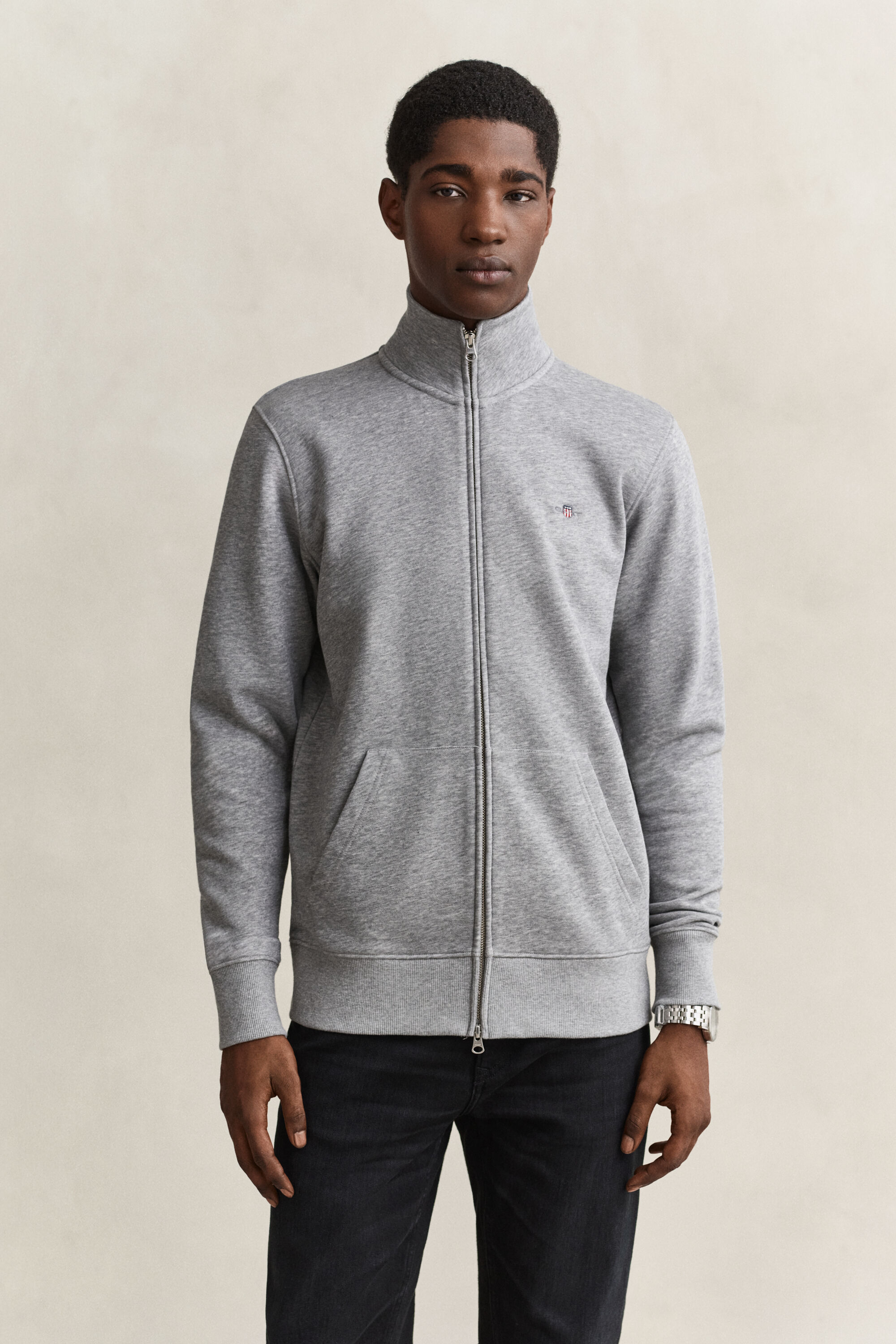 Sweatshirt com capuz e fecho de correr Shield