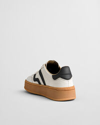 T&eacute;nis em camur&ccedil;a e pele Cuzmani