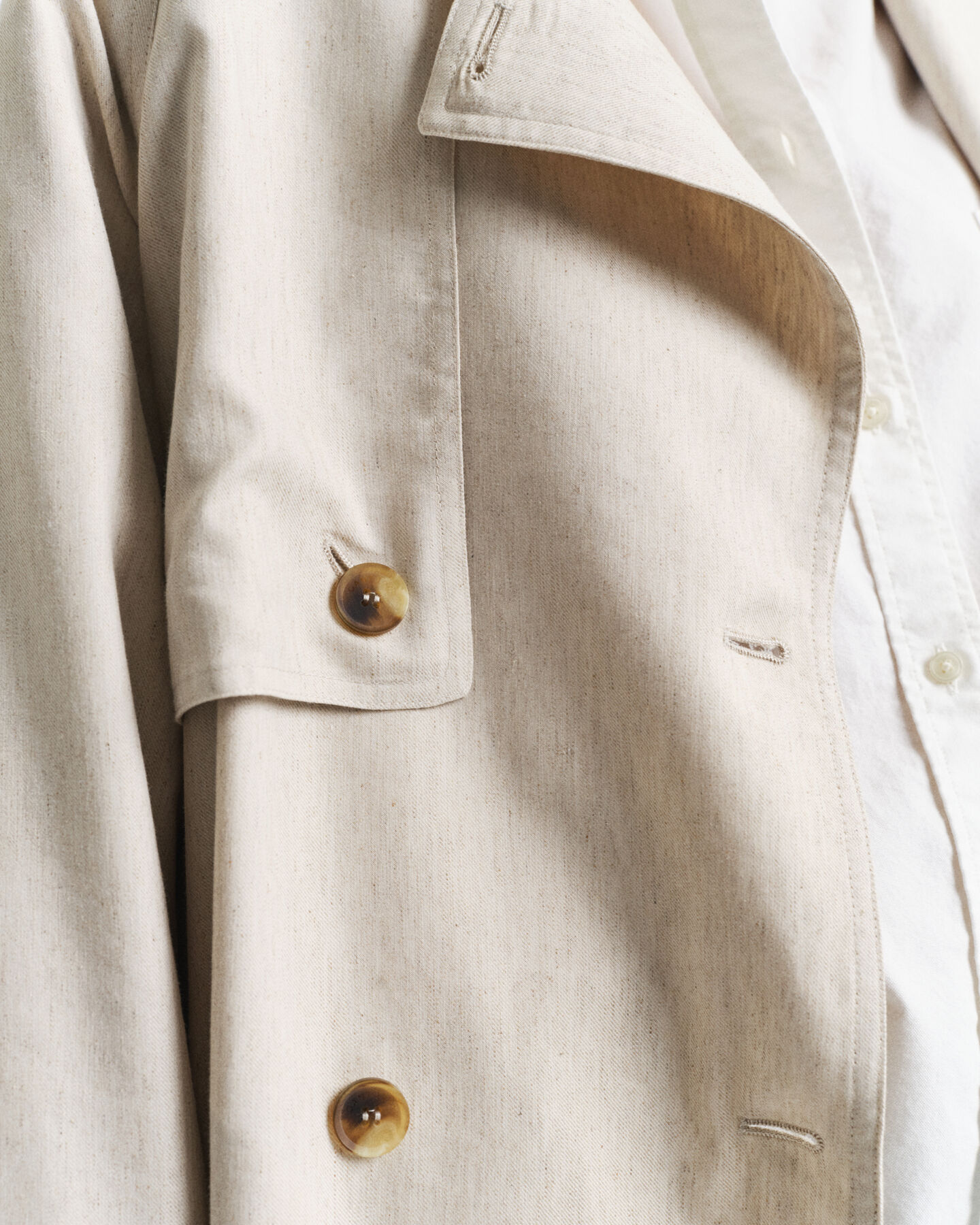 Gabardina em mistura de linho