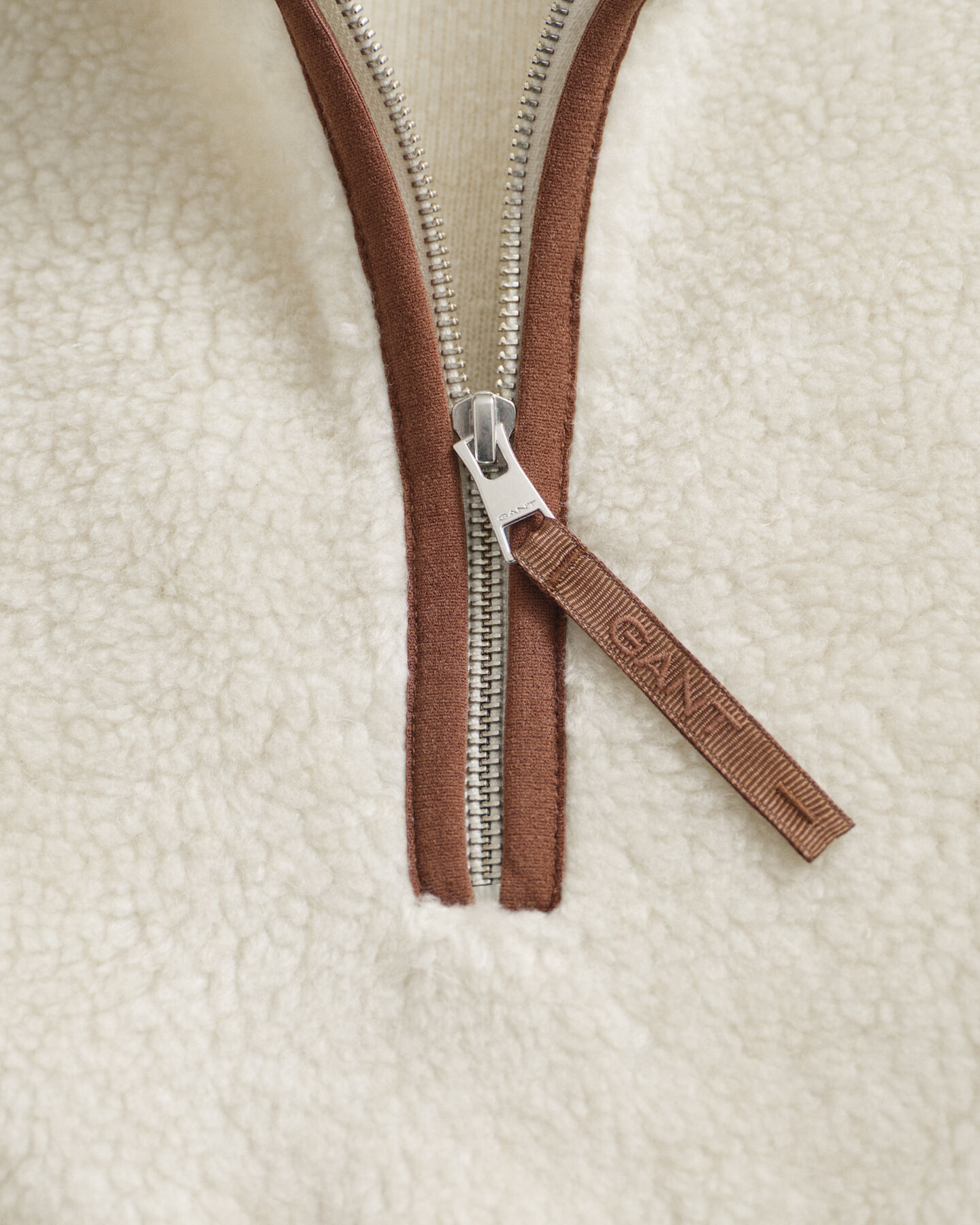 Polar com meio fecho de correr