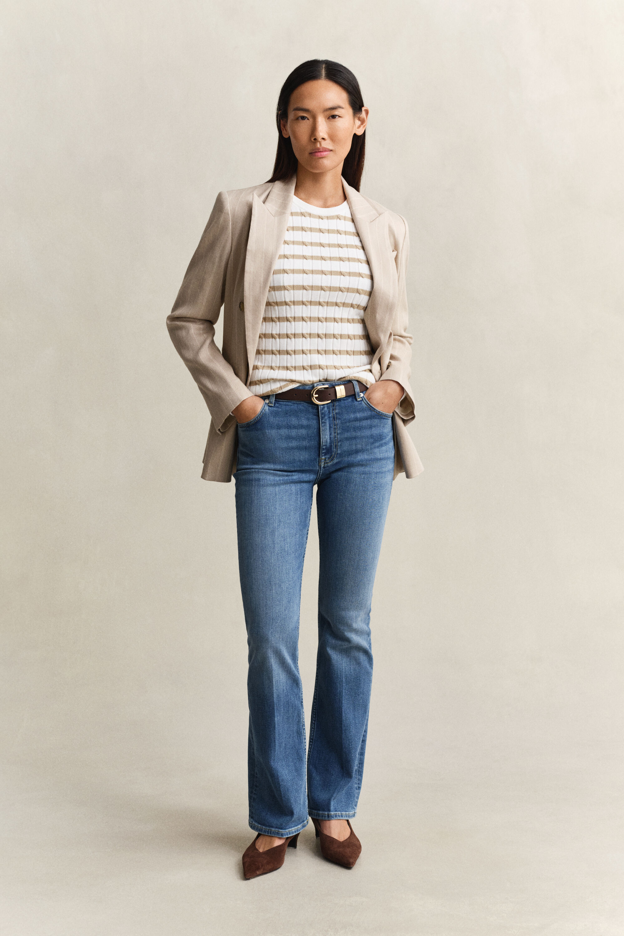 Calças de ganga evasê elásticas