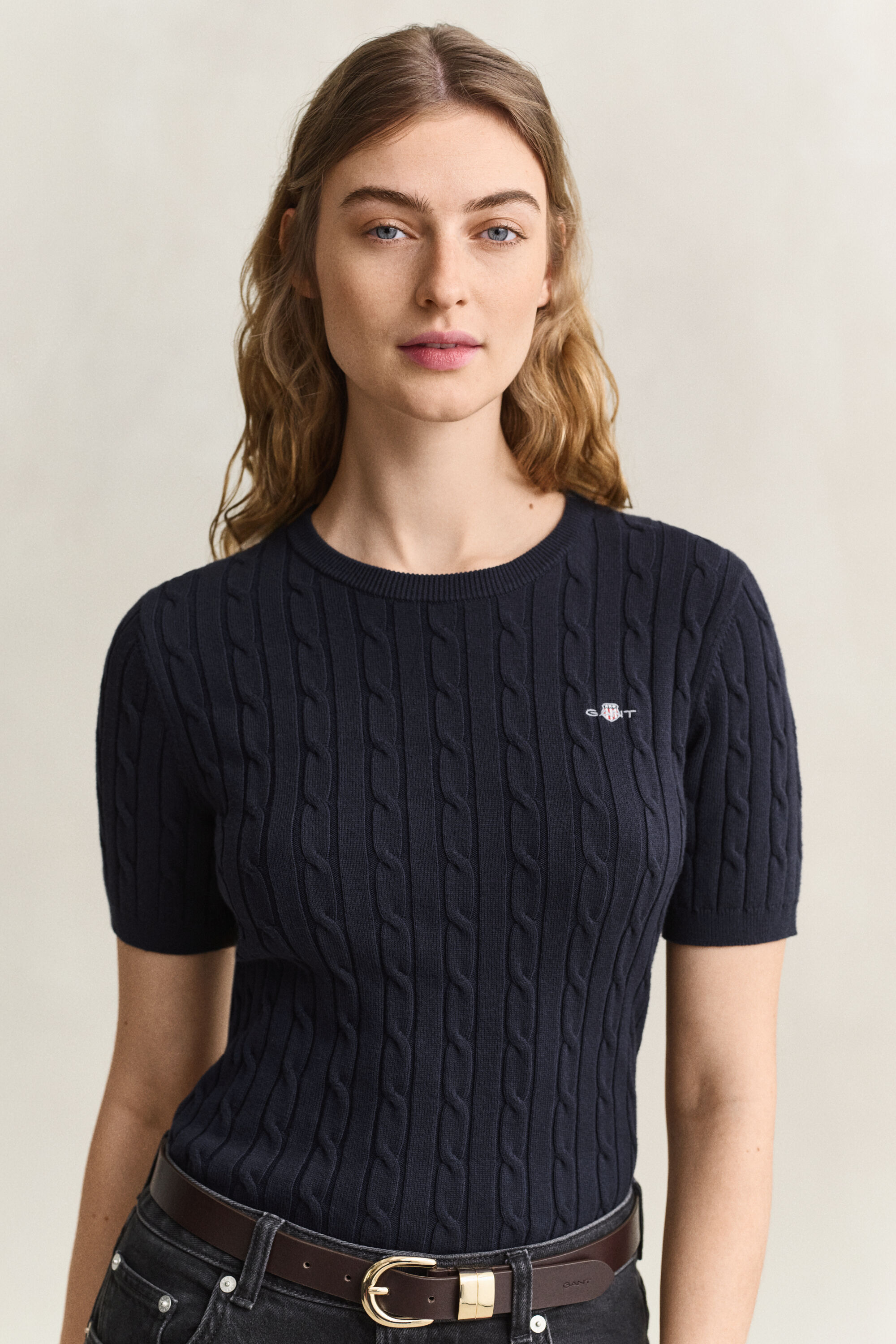 Camisola de malha entrançada em algodão com elastano de manga curta