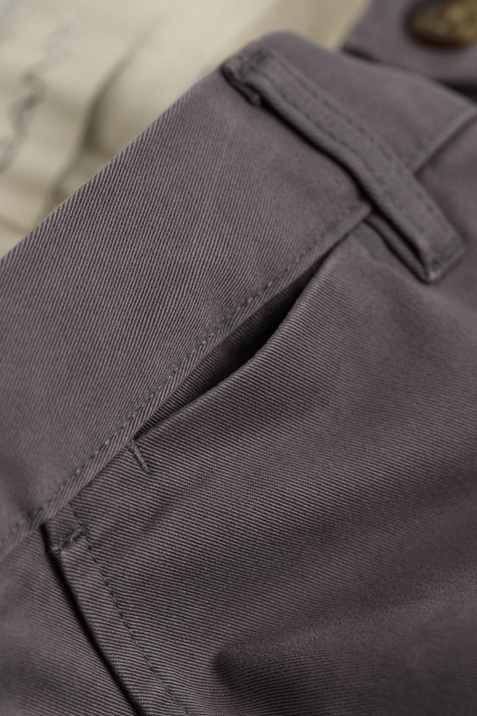 Calças chino confortáveis regular fit