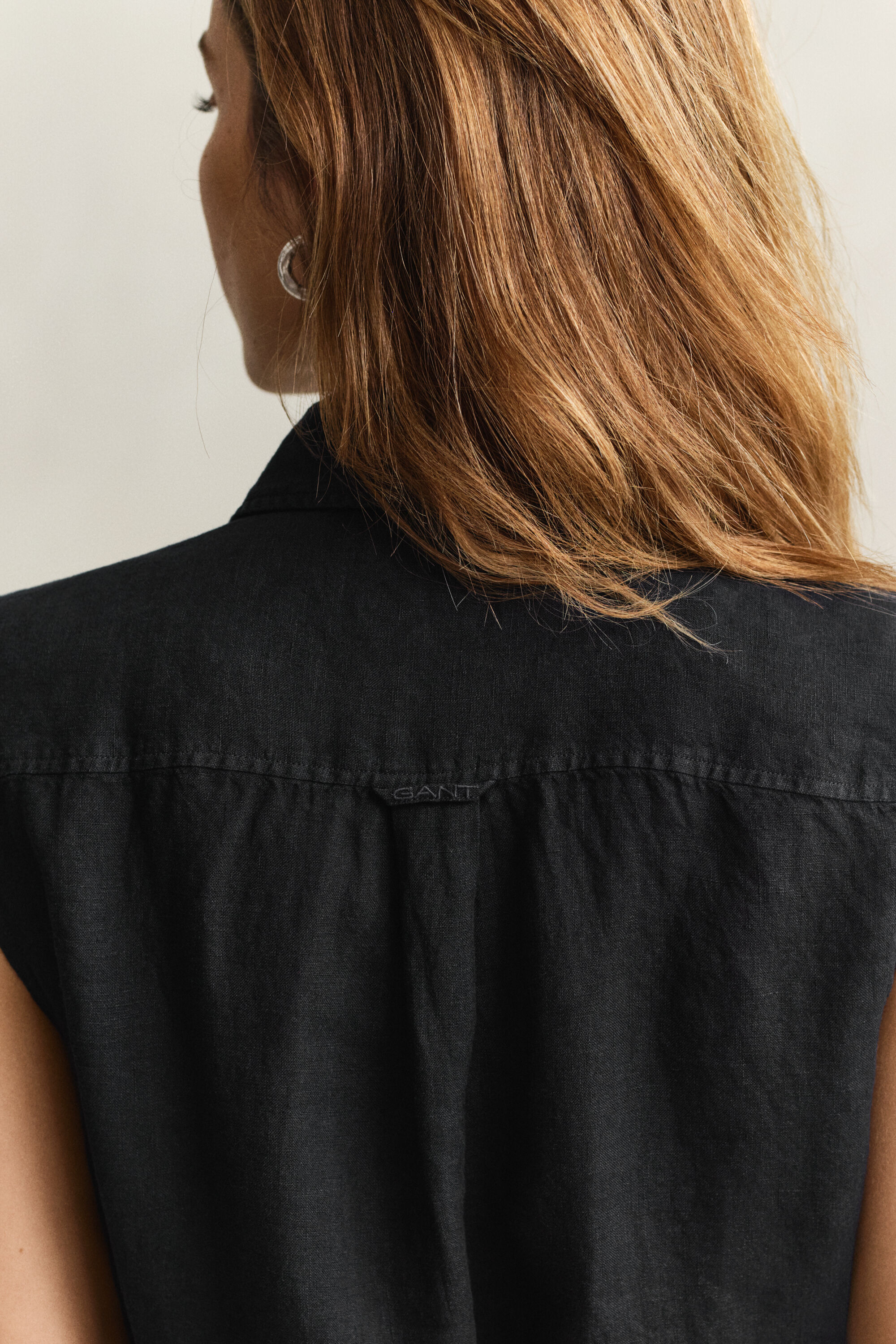 Vestido sem mangas em linho