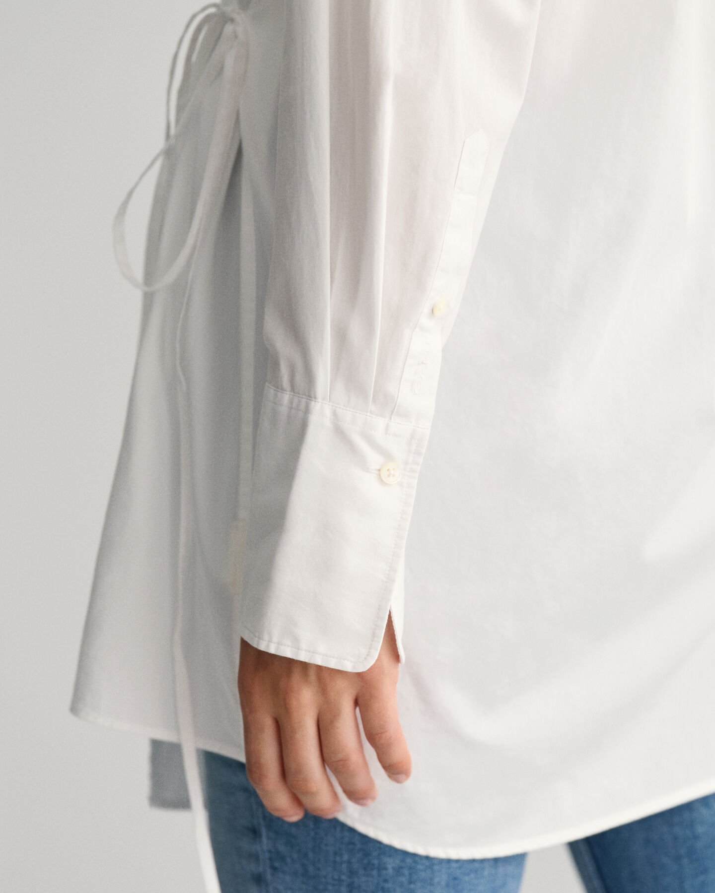 Camisa com detalhe de trespasse oversized