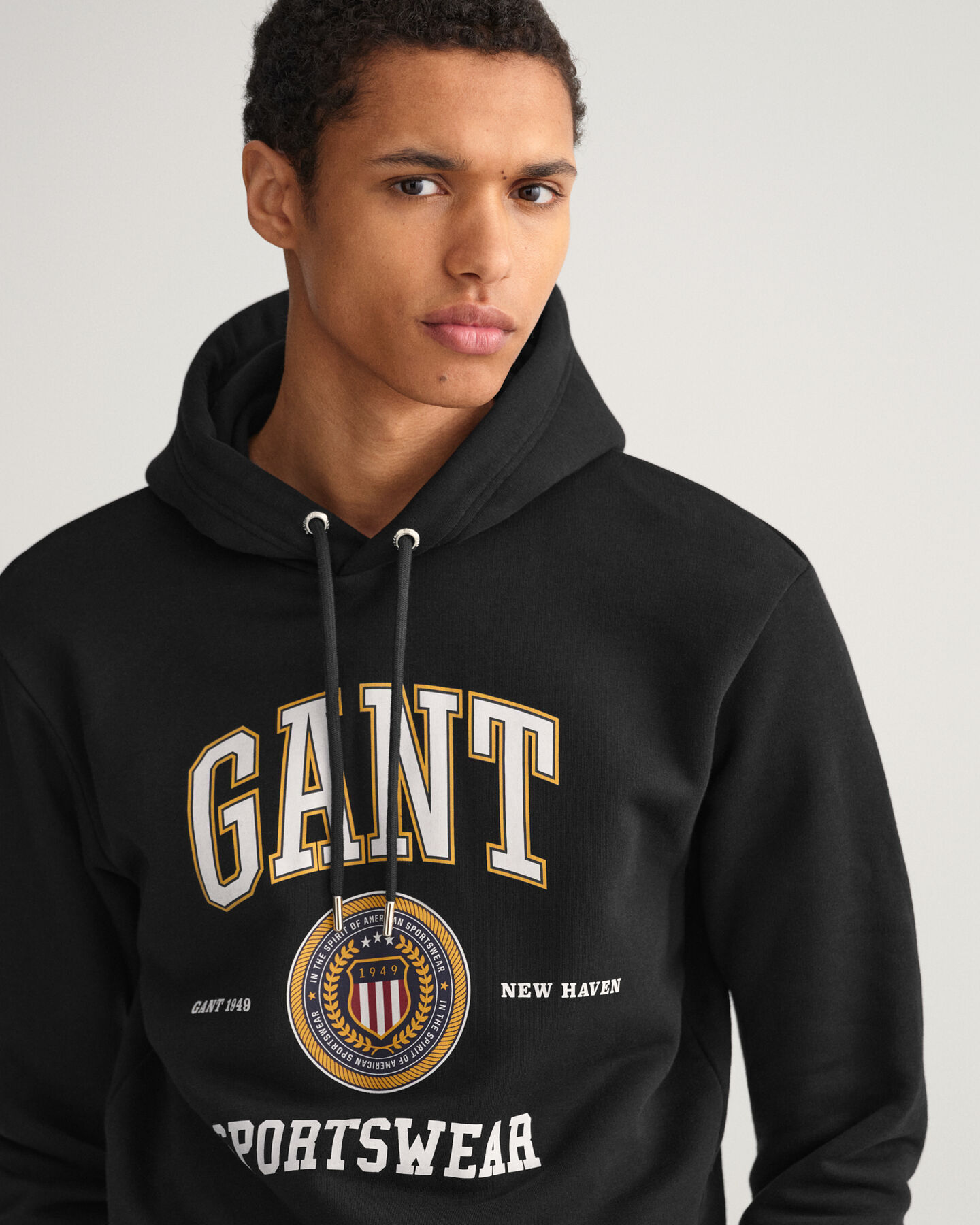 Sweatshirt com capuz Crest Shield