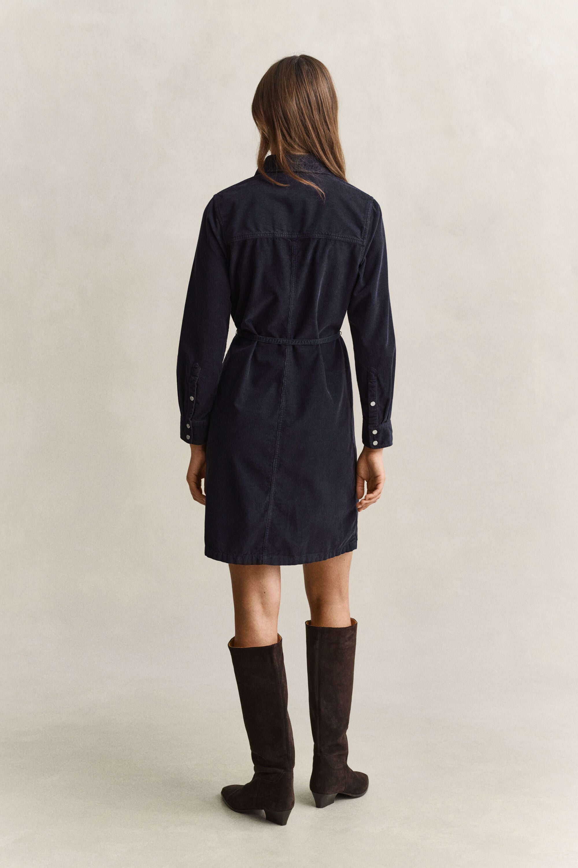 Vestido-camisa em bombazina com cinto