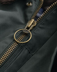 Casaco rústico com acabamento encerado