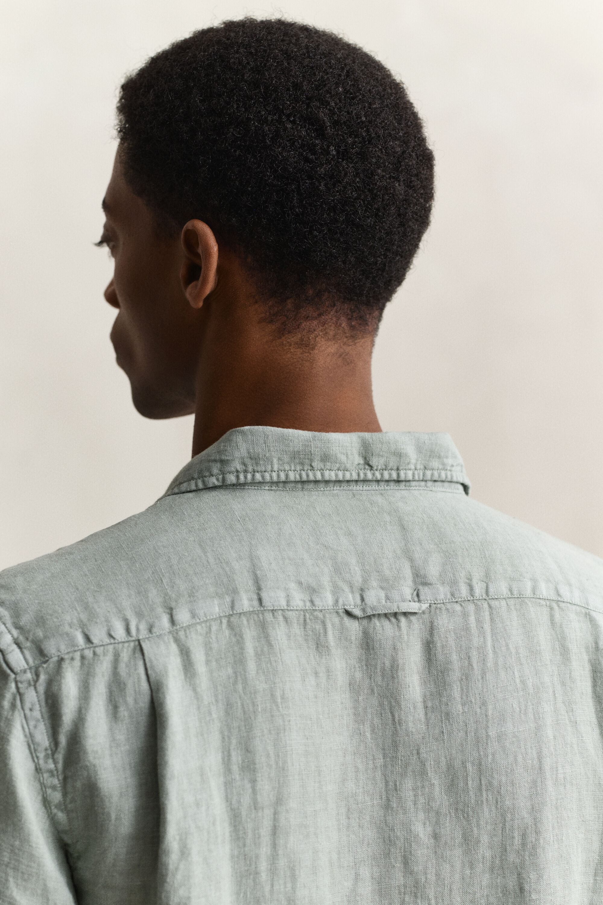 Camisa de manga curta em linho