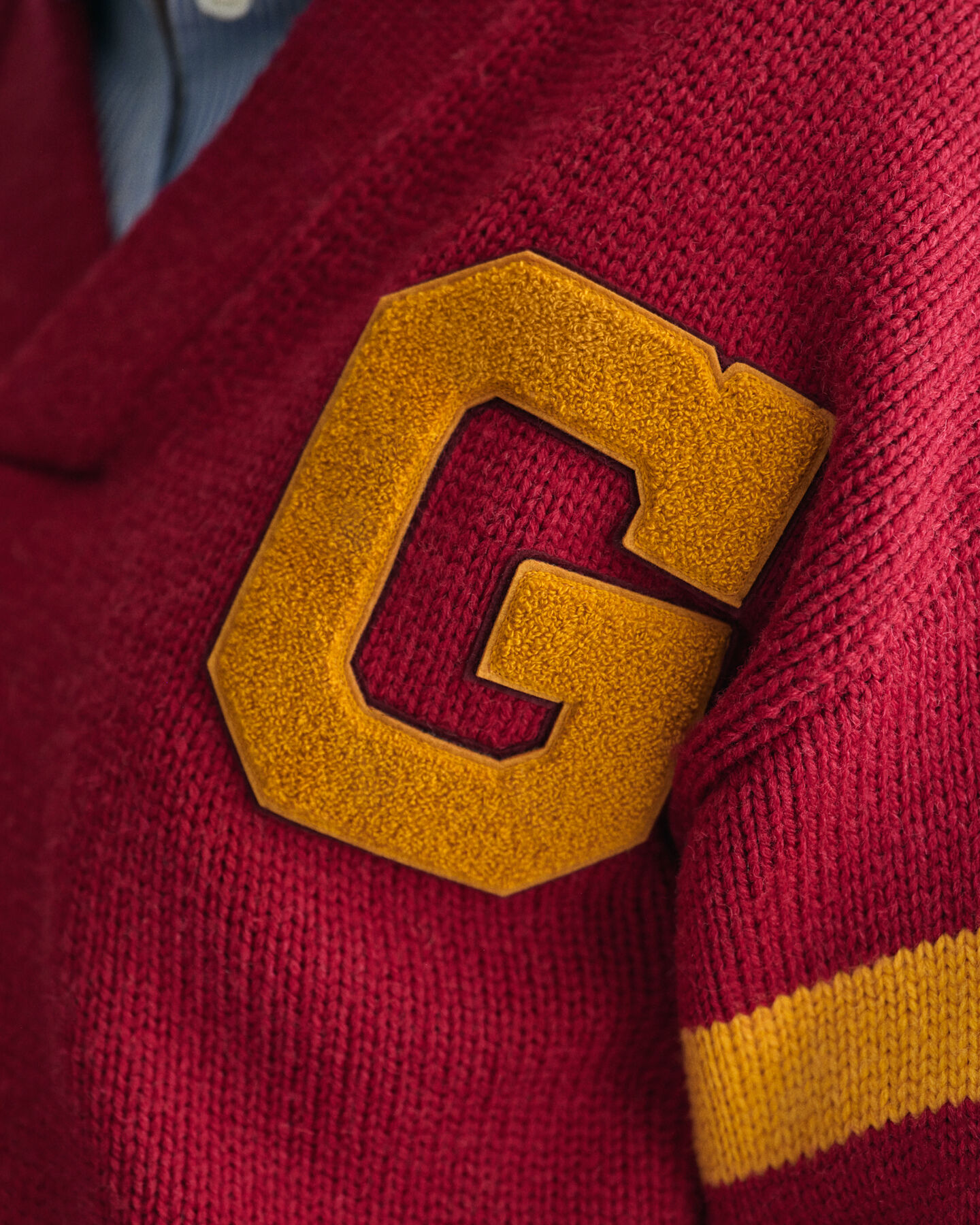 Pulover com decote em V Letterman