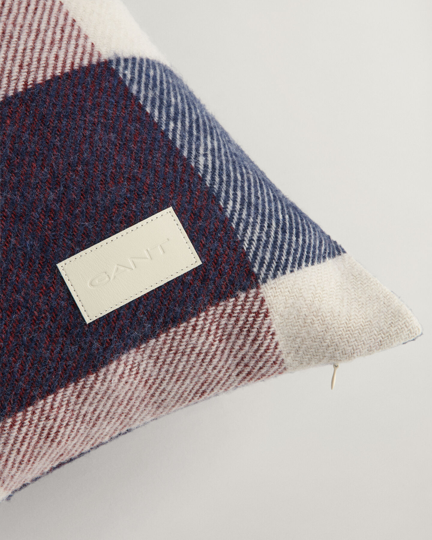 Almofada com padrão de xadrez