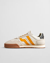 Ténis em camurça Baylle