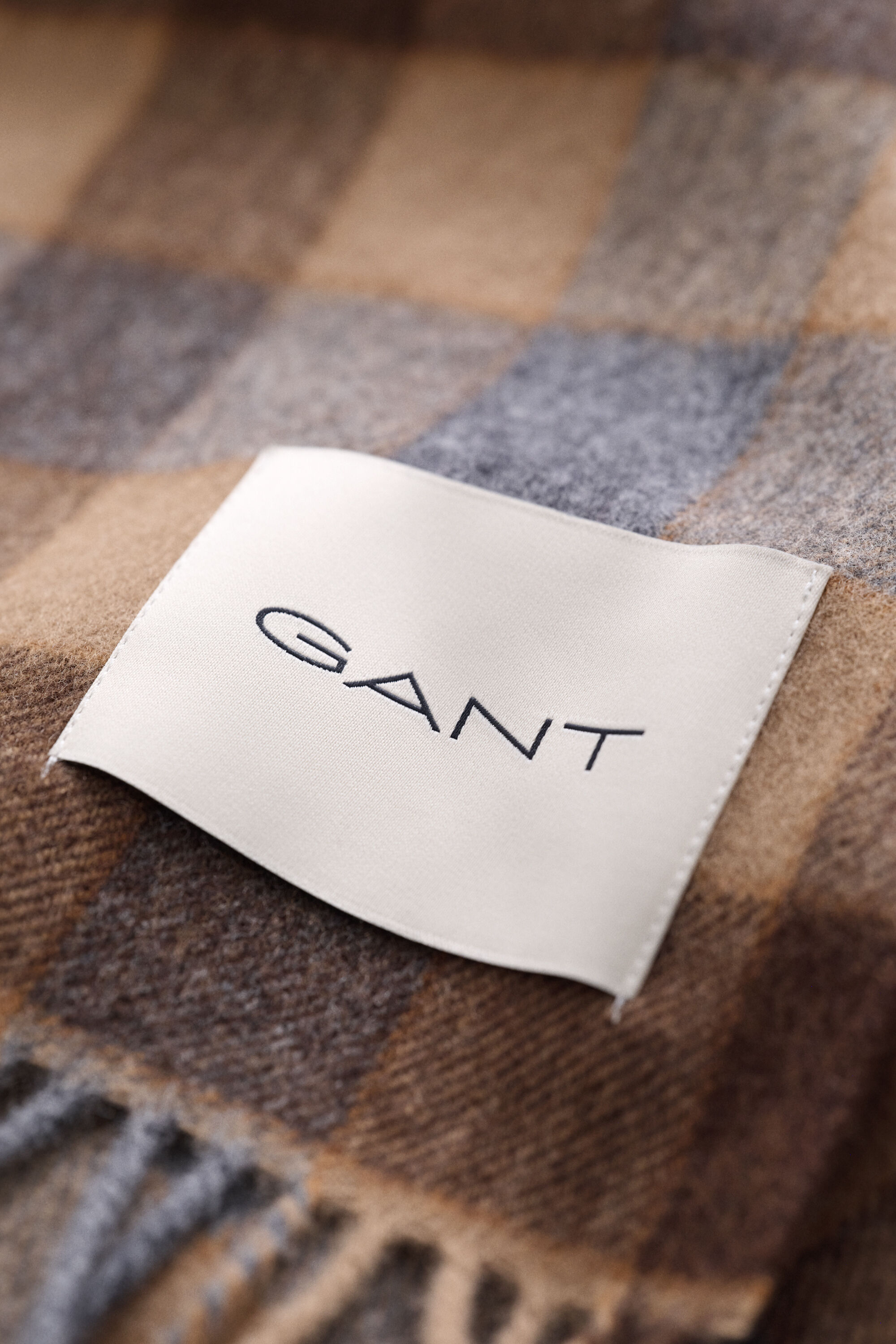 Cachecol de lã com padrão de xadrez