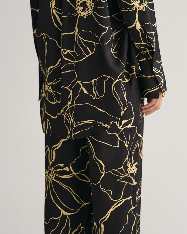 Cal&ccedil;as pull-on Line Drawing