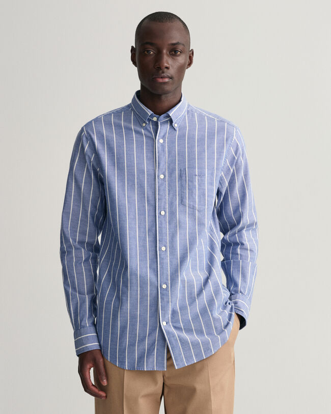 Camisa Oxford às riscas corte normal