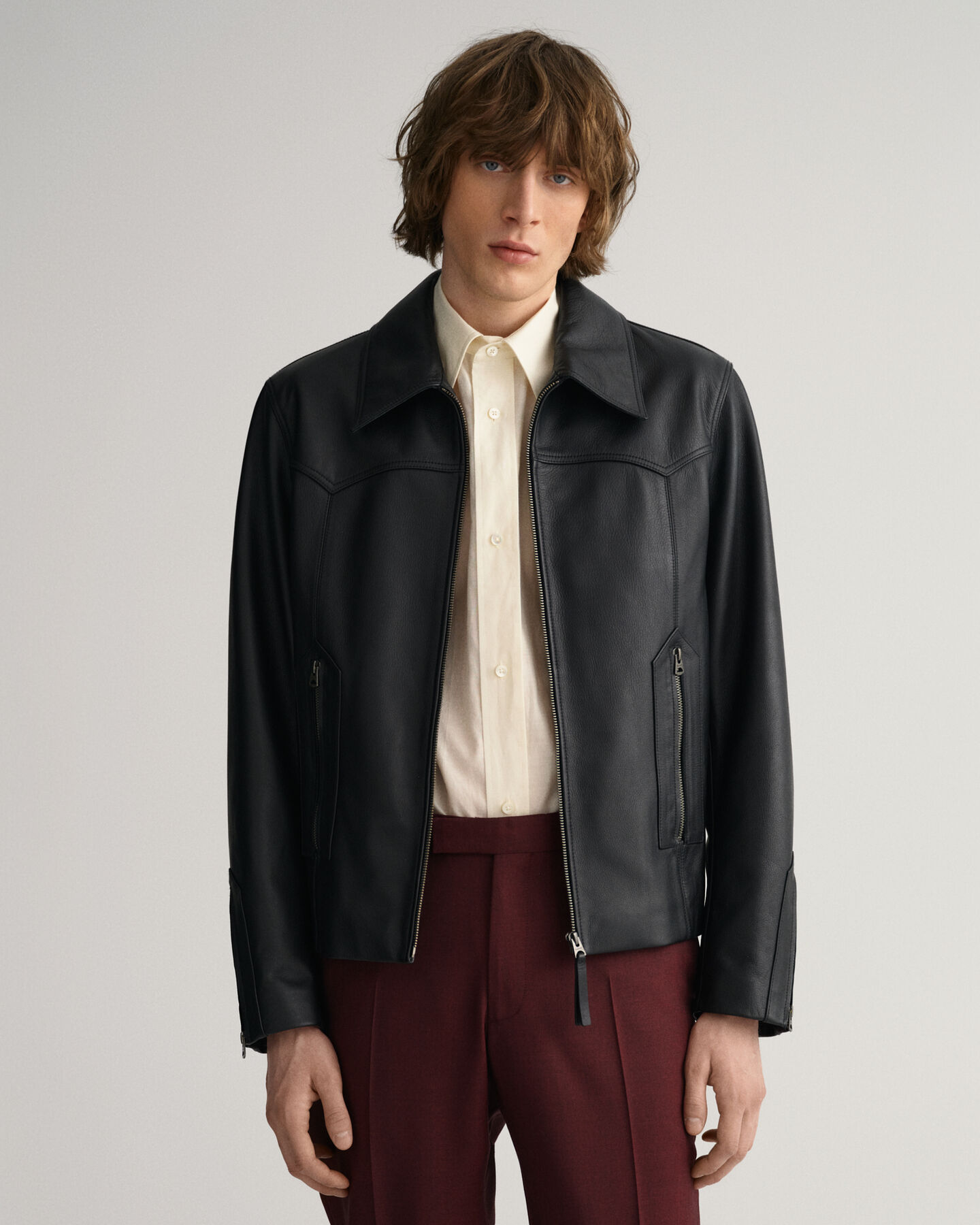 Blusão em pele curto