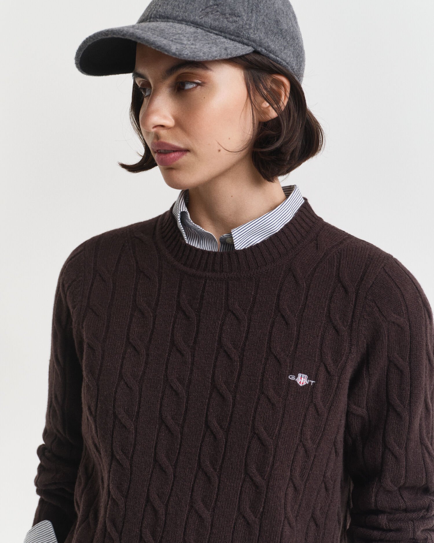 Camisola de malha entrançada de lã com decote redondo