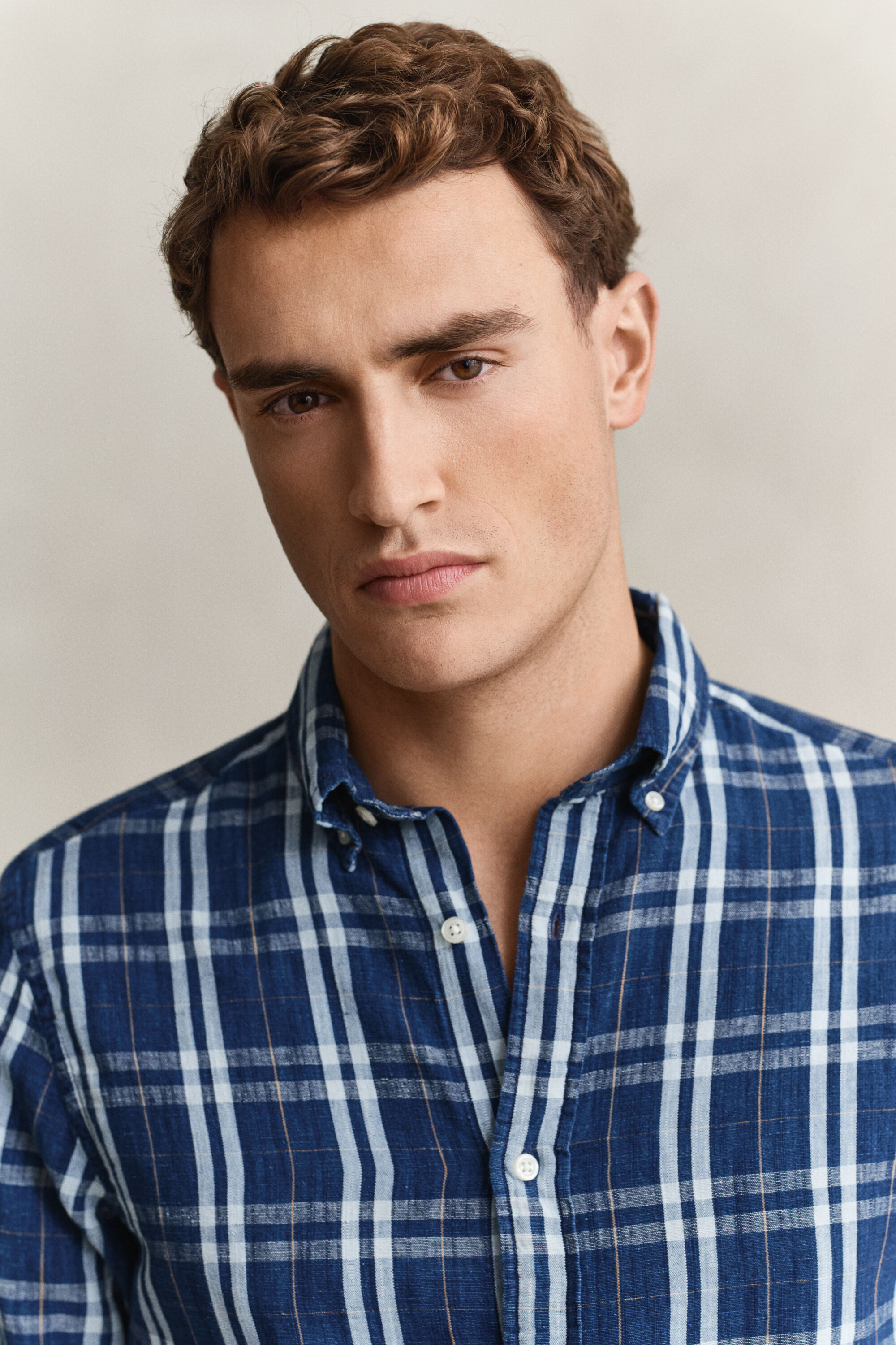 Camisa em linho e algodão com padrão de xadrez