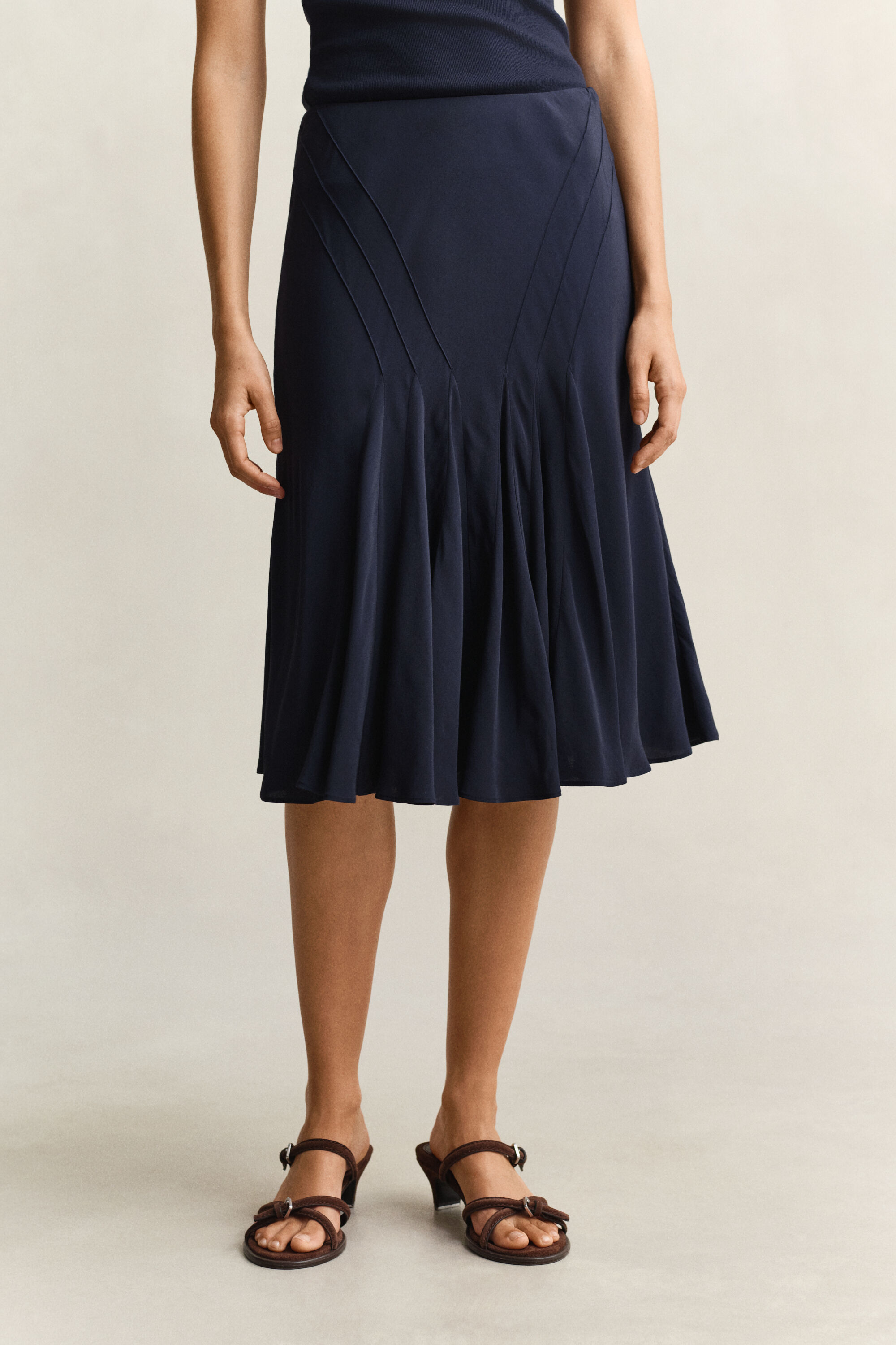 Saia rodada com corte enviesado