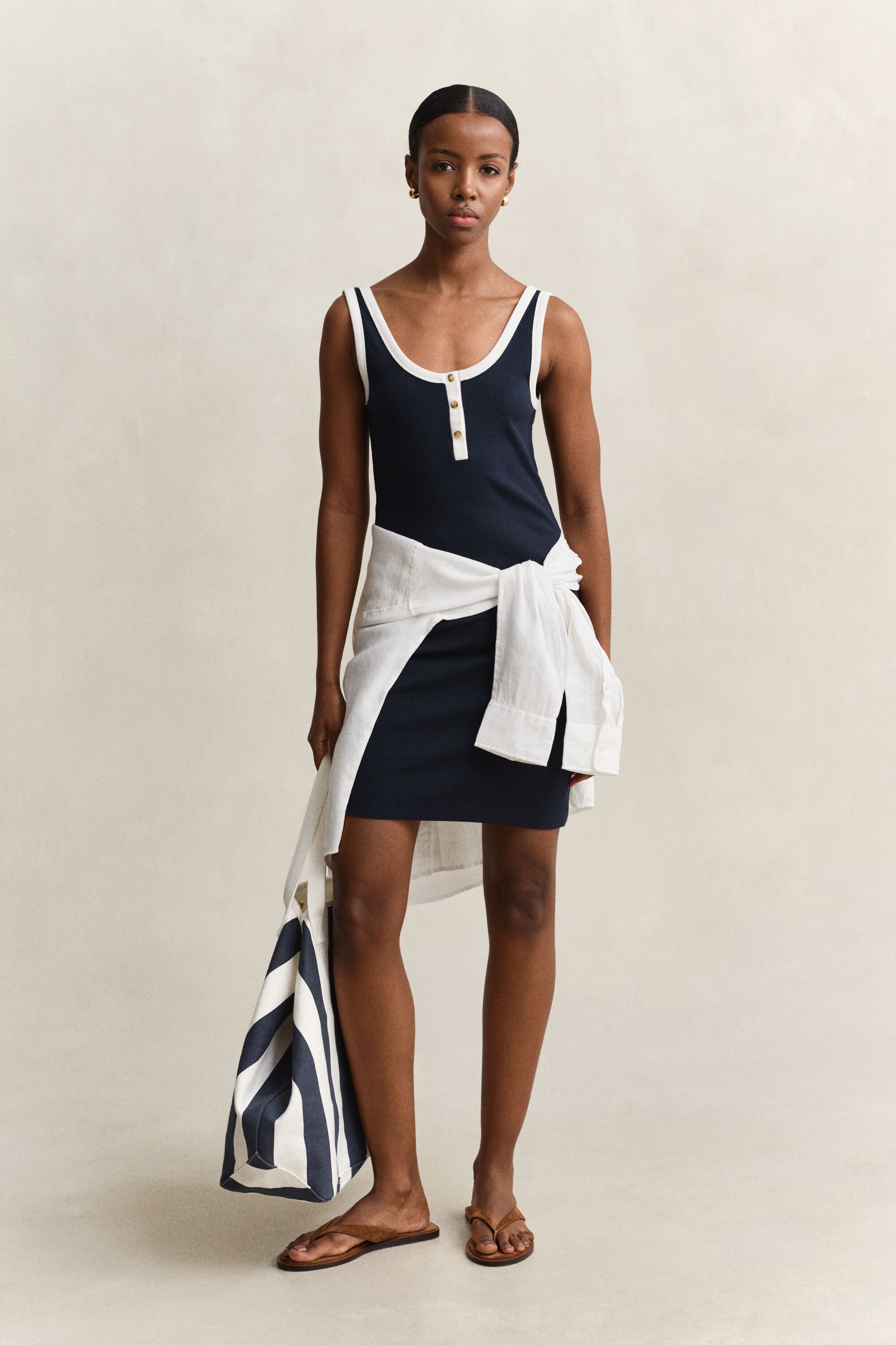 Vestido canelado sem mangas