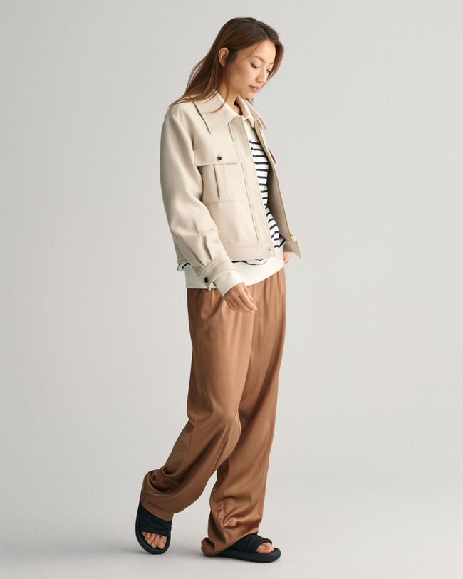 Rugger &agrave;s riscas de marinheiro