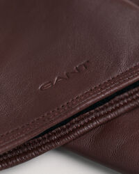 Luvas em pele resistente