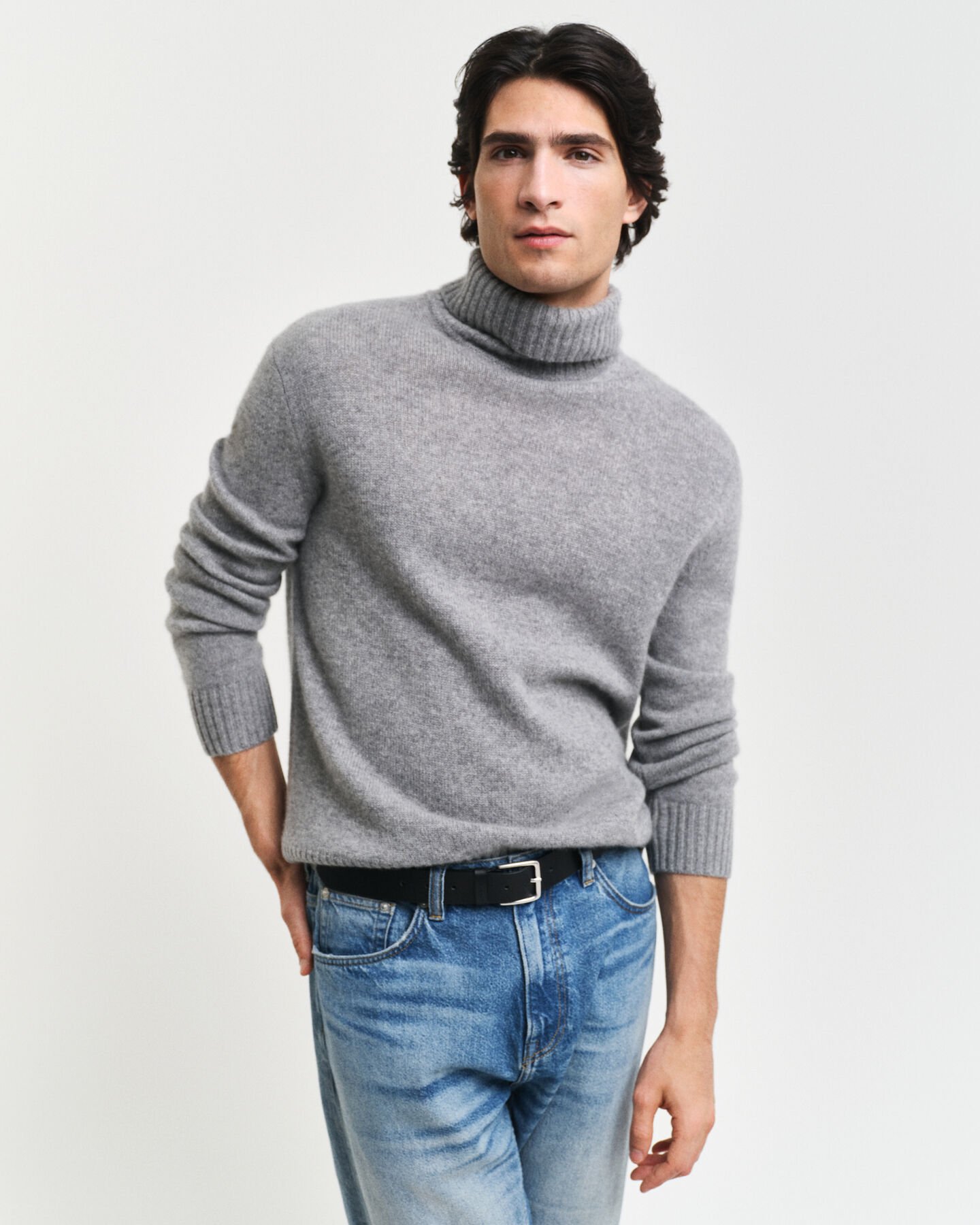 Camisola de gola alta em caxemira