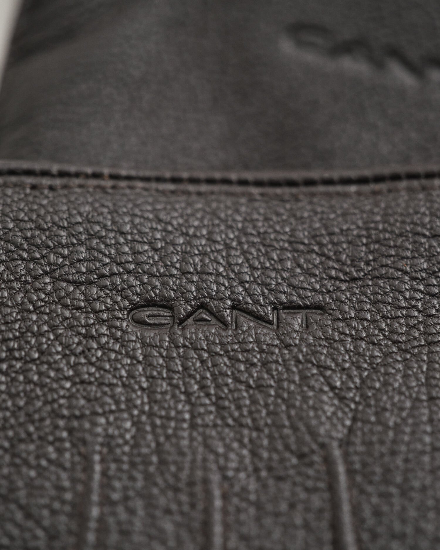 Luvas em pele com forro em caxemira