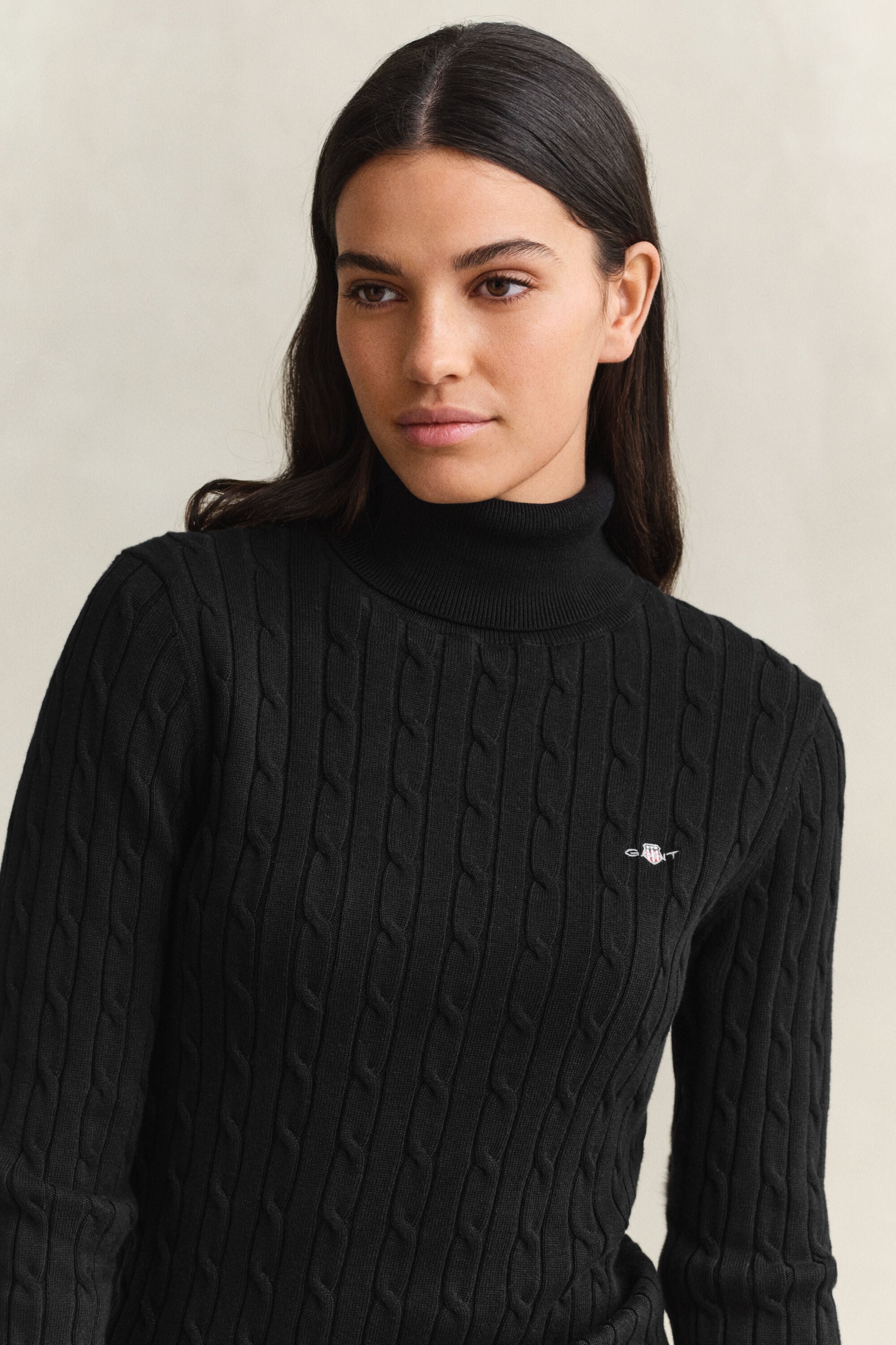 Camisola de gola alta em malha entrançada de algodão com elastano