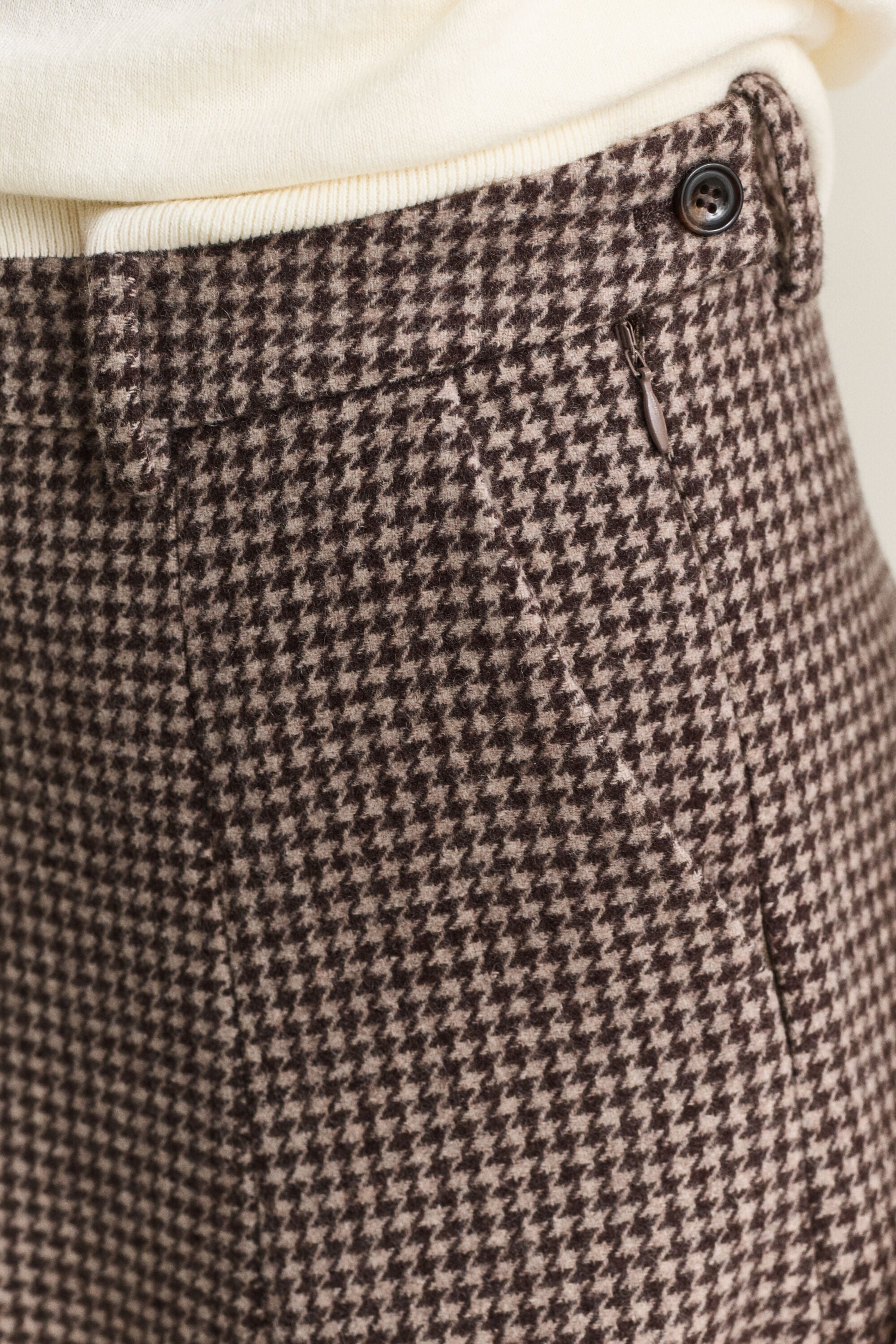 Saia evasé com padrão Houndstooth