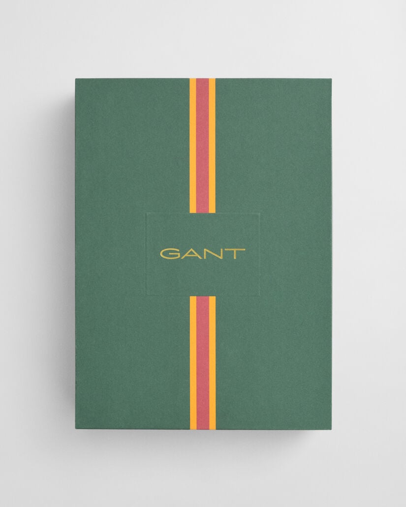 Caixa de presente com pijama em flanela com padrão de xadrez