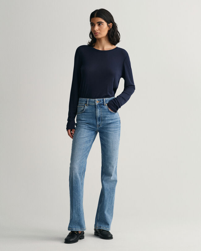 Calças de ganga à boca de sino