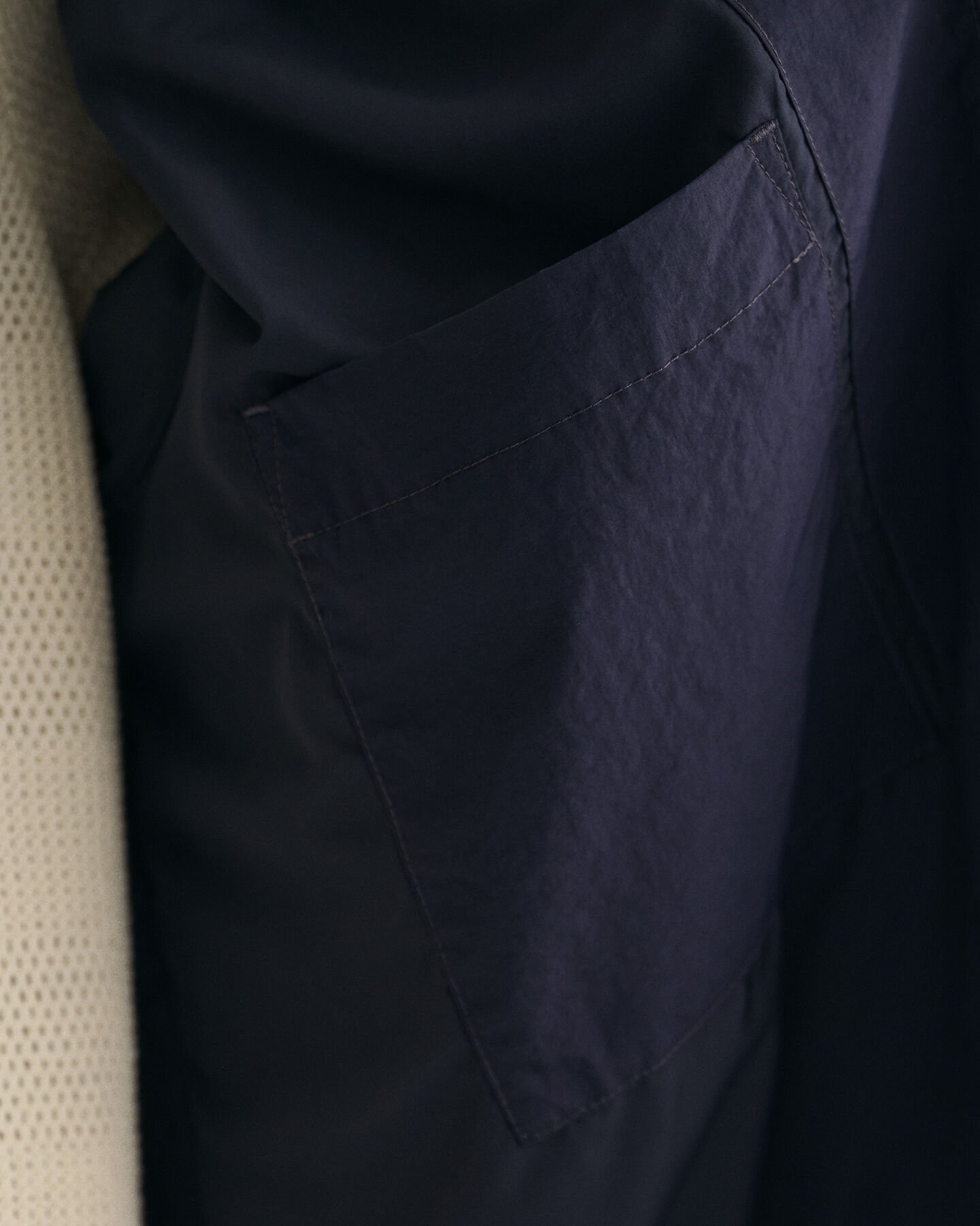 Blusão com capuz leve