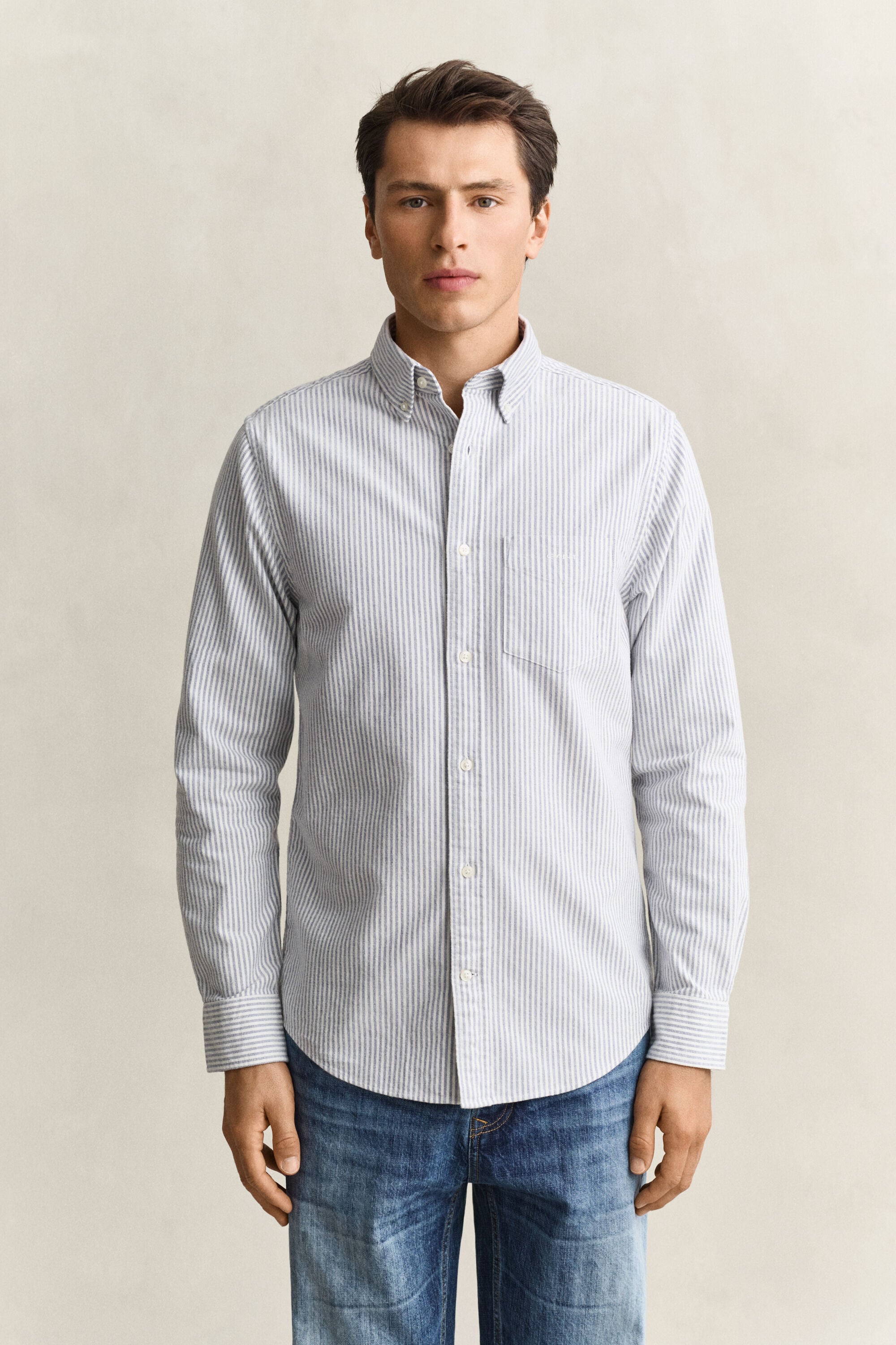 Camisa em algodão Oxford escovado às riscas