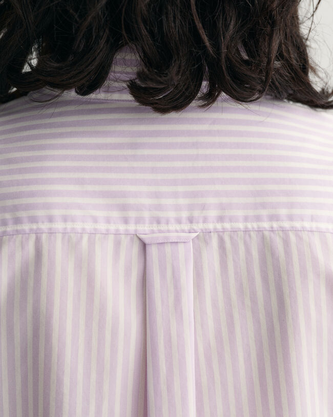 Camisa em popelina &agrave;s riscas regular fit