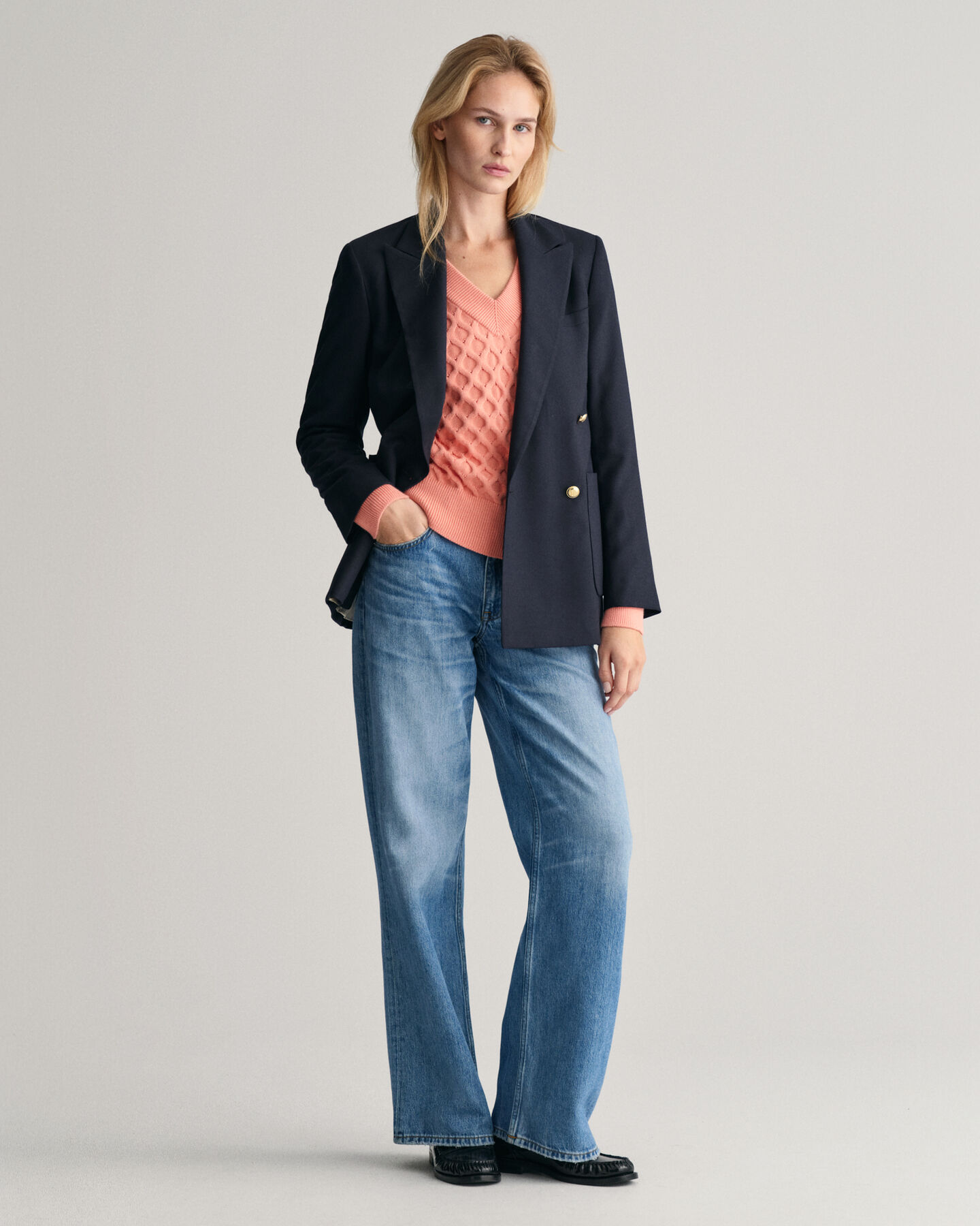 Sweatshirt com decote em V em malha texturizada