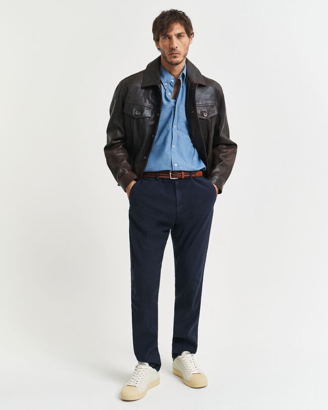 Cal&ccedil;as chino em linho e algod&atilde;o slim fit