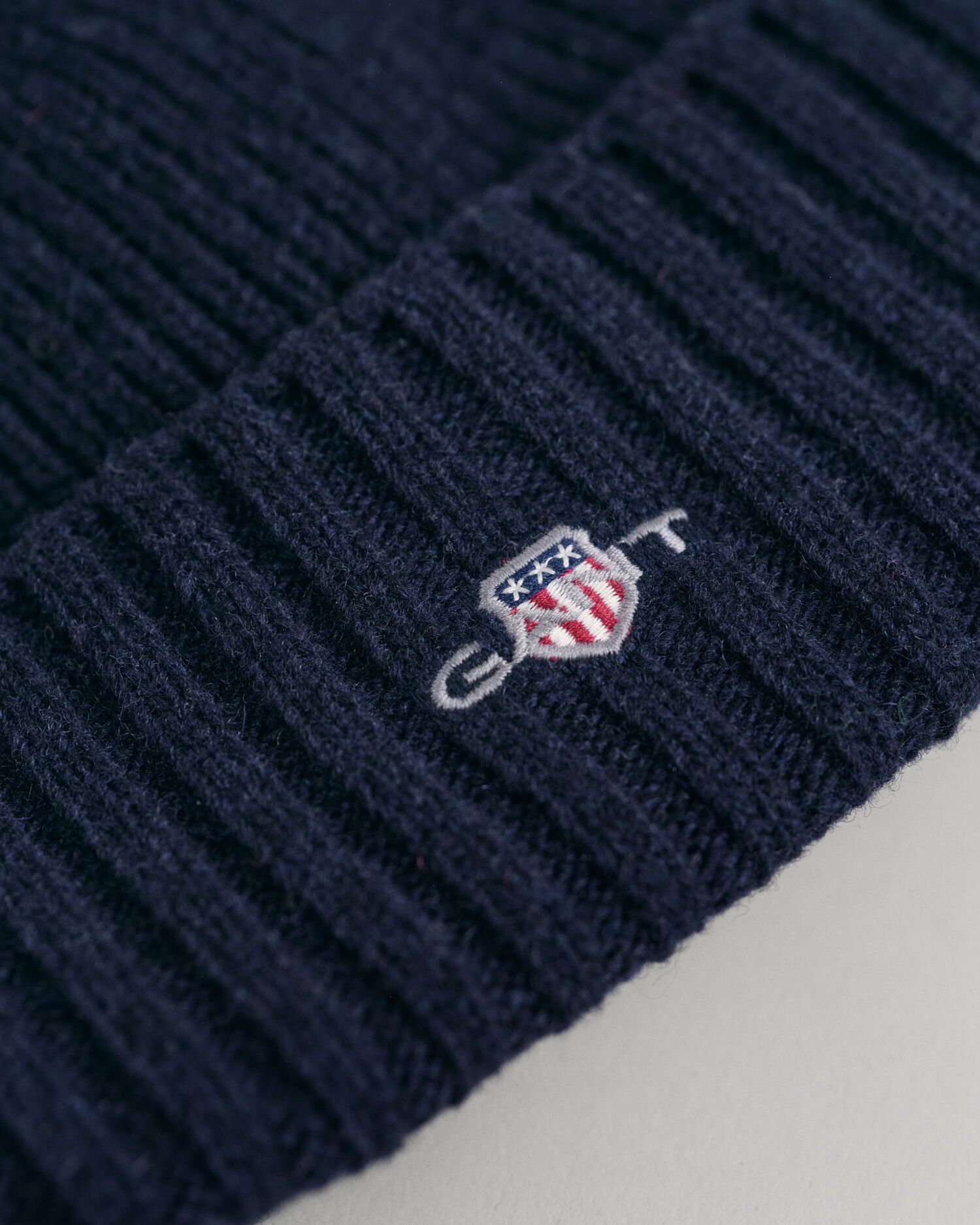 Gorro em lã Shield Teens