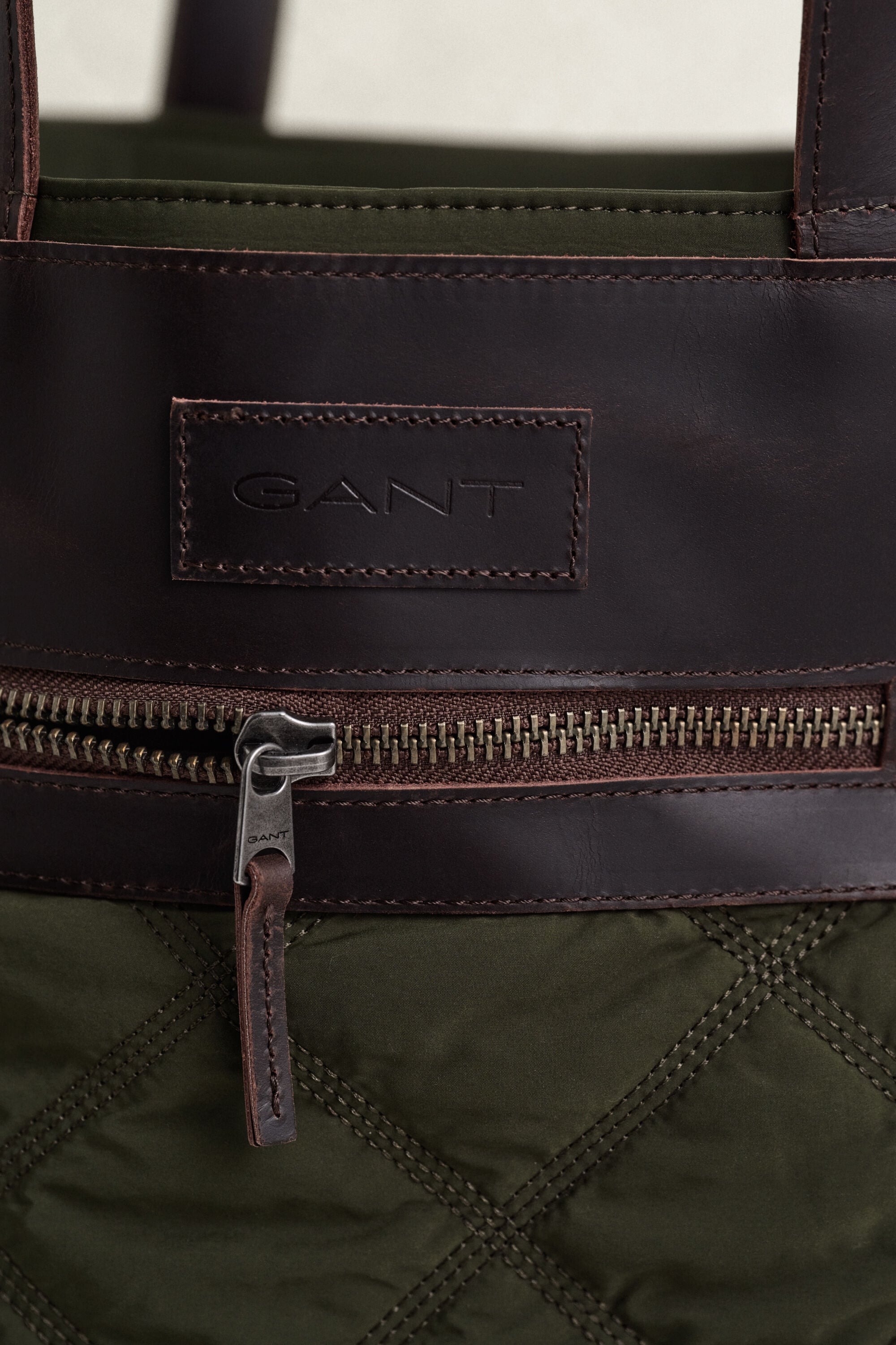 Mala tote acolchoada